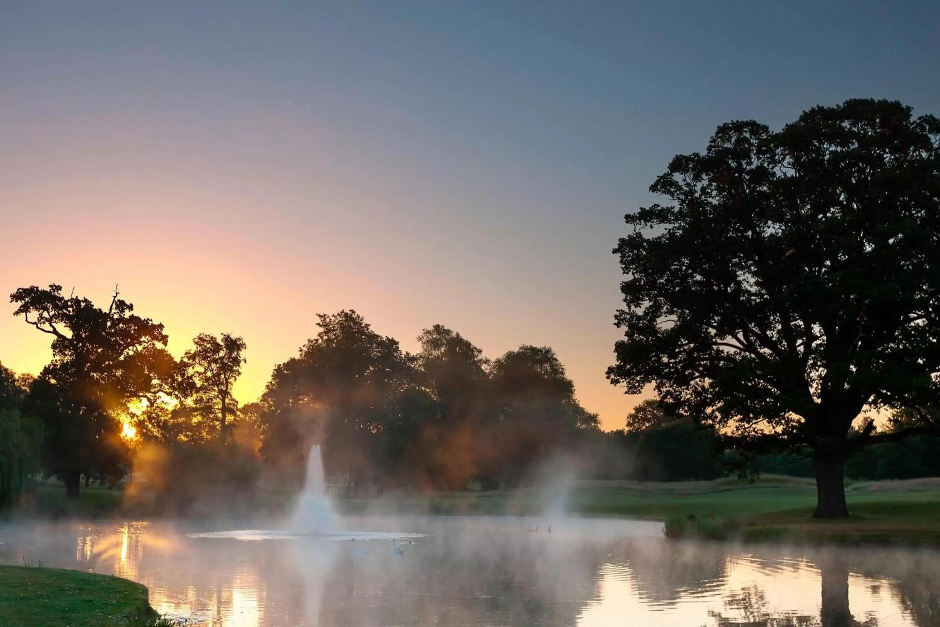 Golfcourse, Sunrise/Sunset in Hanbury Manor Marriott Hotel & Country Club