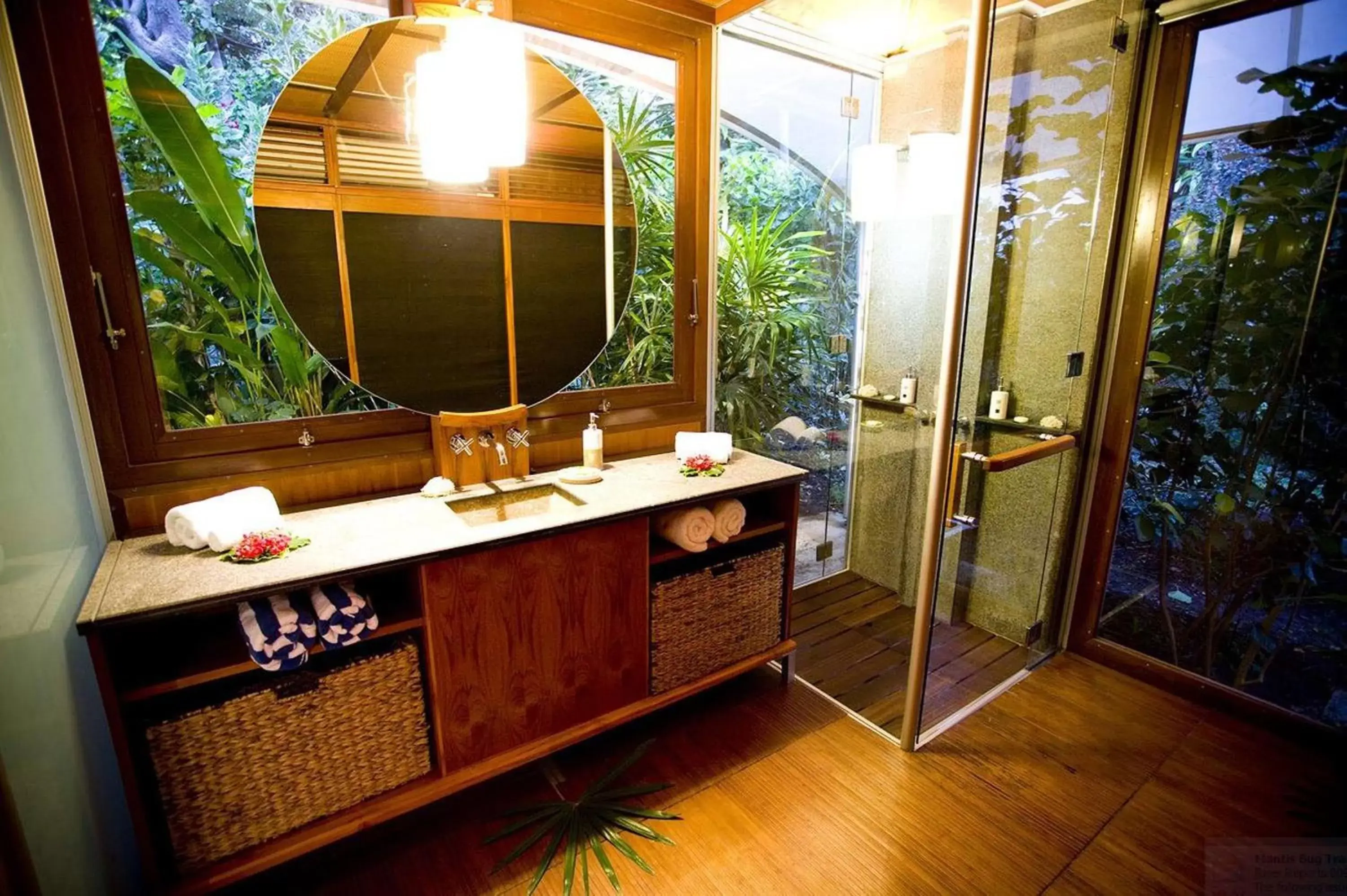 Bathroom in The Fiji Orchid Bathroom in The Fiji Orchid