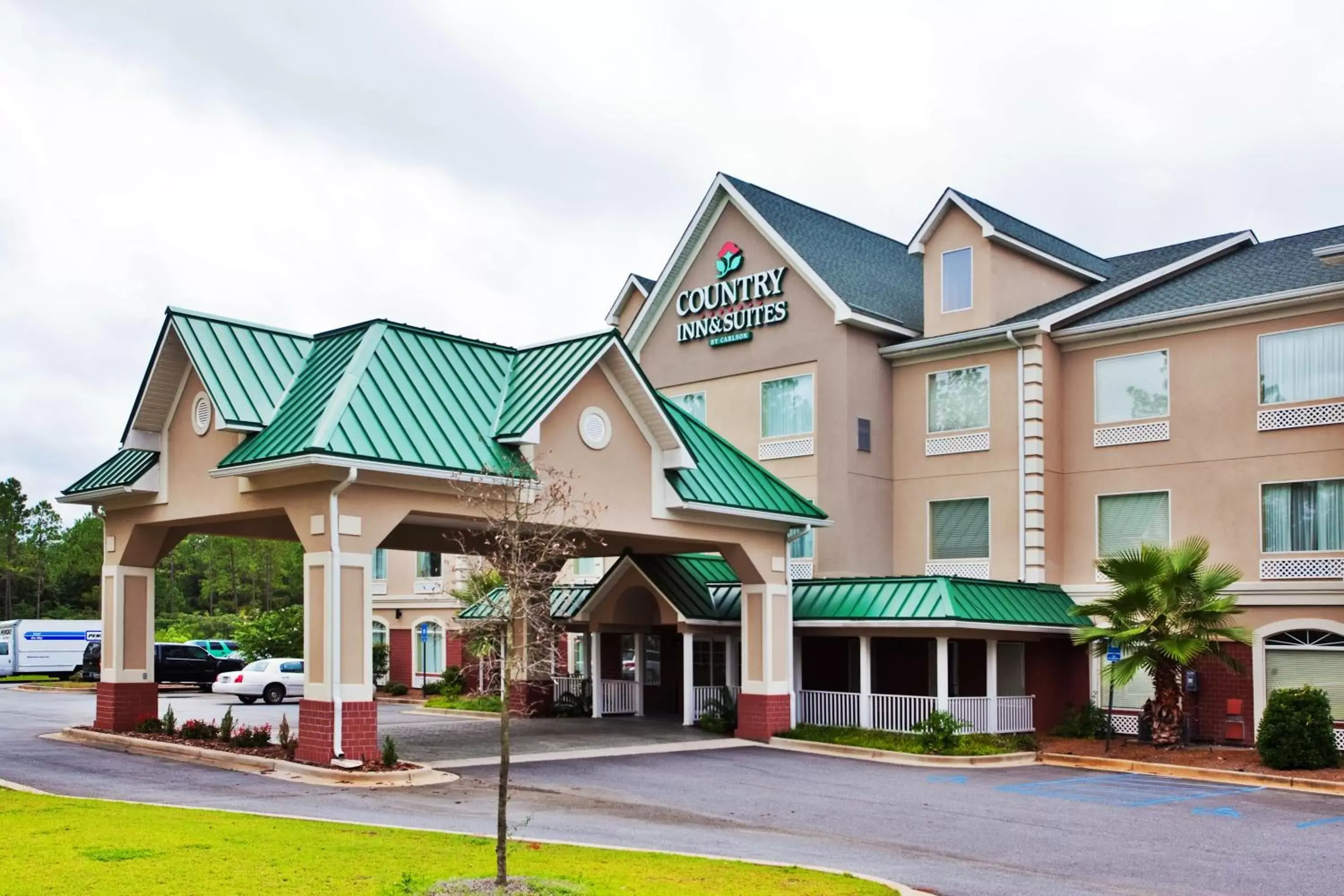 Facade/entrance, Property Building in Country Inn & Suites by Radisson, Albany, GA