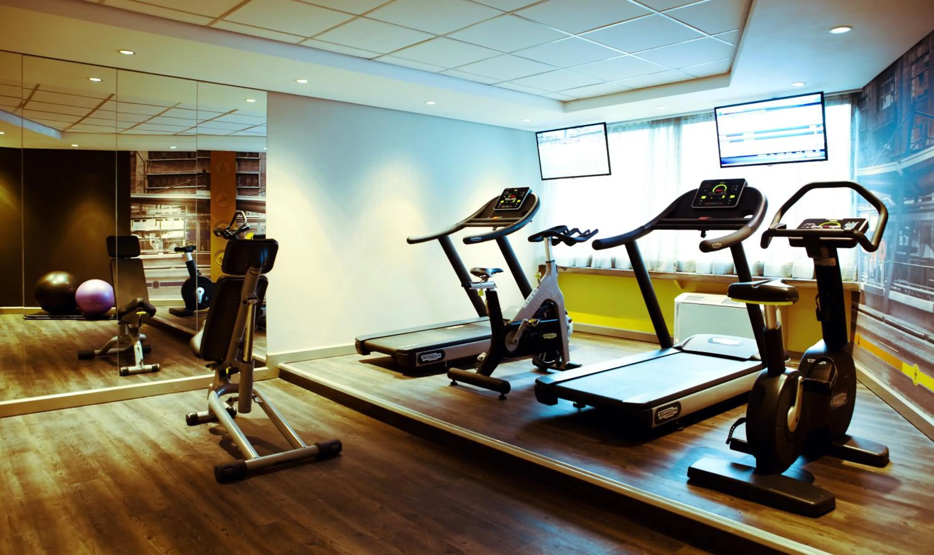 Fitness centre/facilities in Garden Court Milpark, Johannesburg