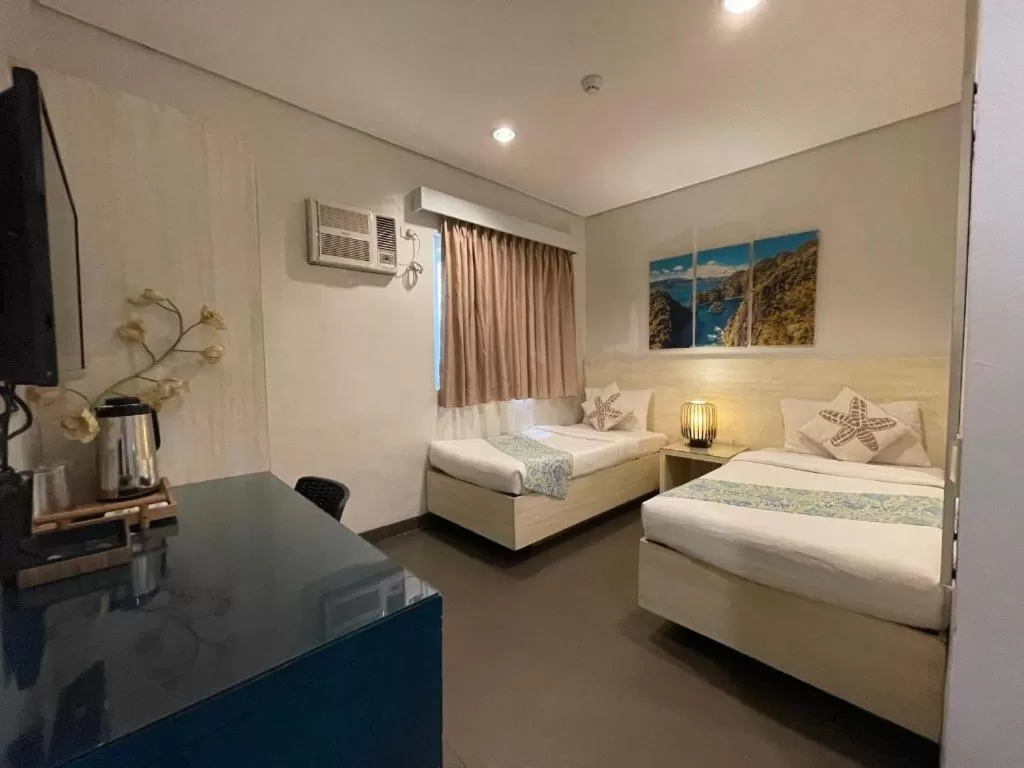 Bed in Treetop Suites