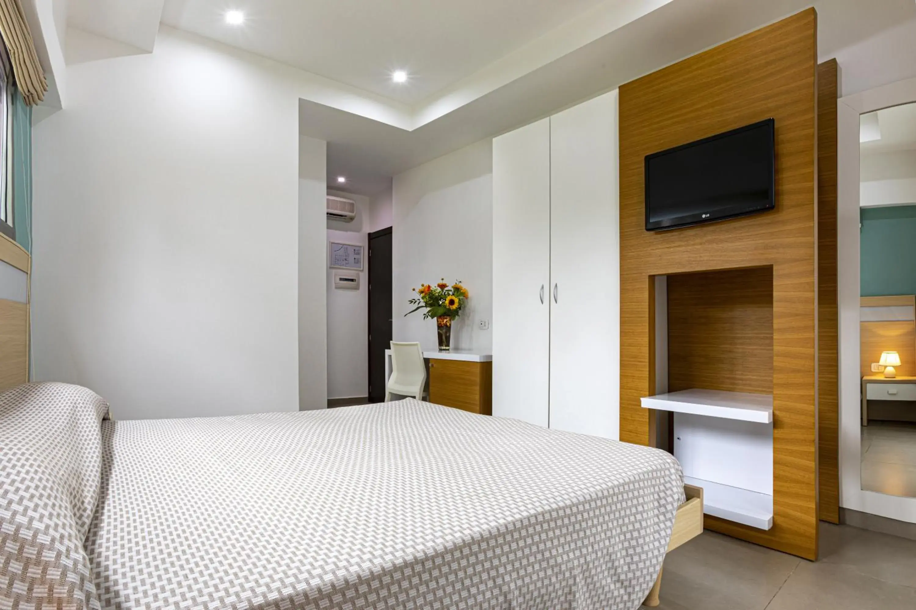 Bedroom, Bed in Albatros Hotel