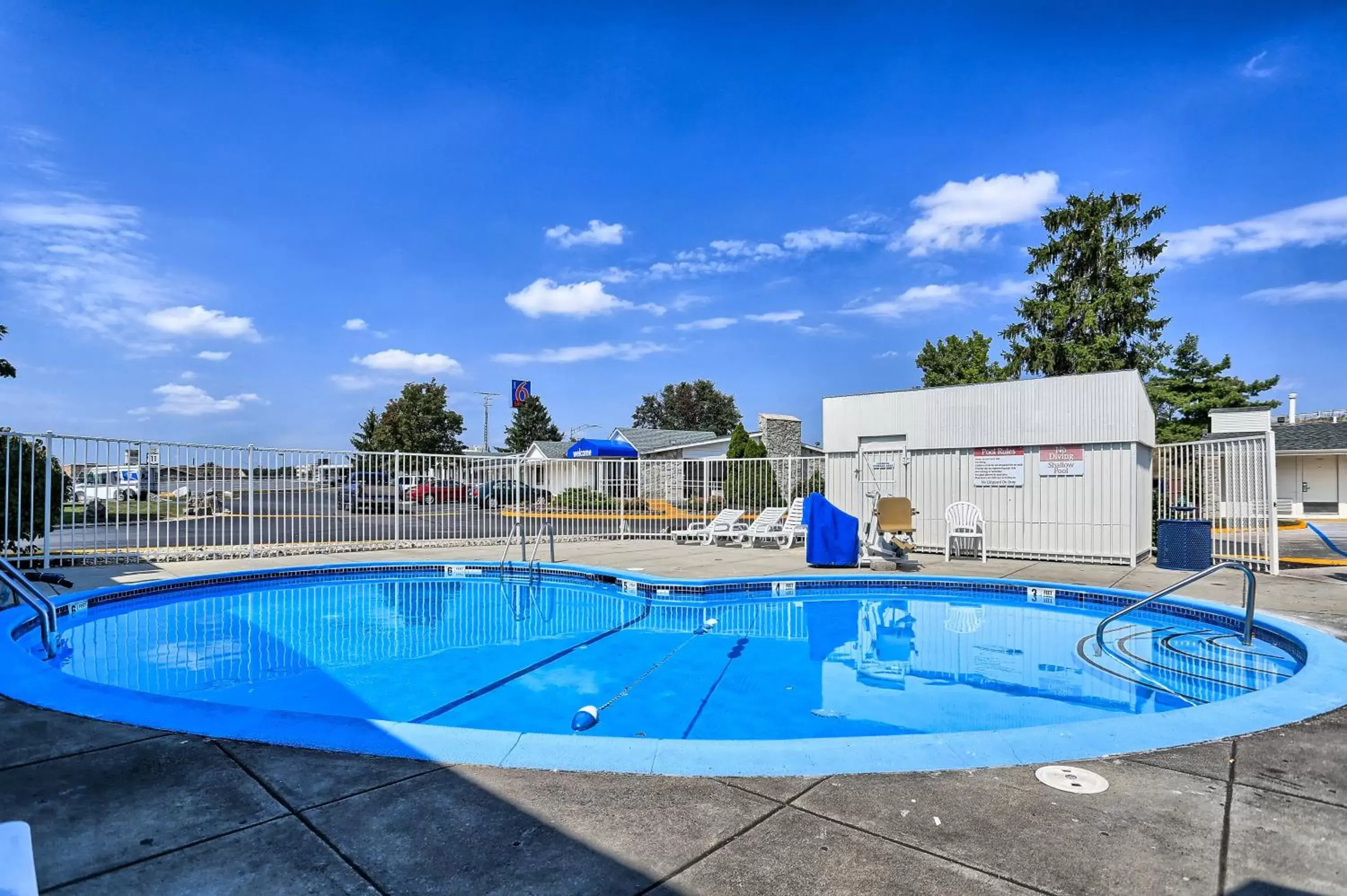 Day, Swimming Pool in Motel 6 Hagerstown, MD