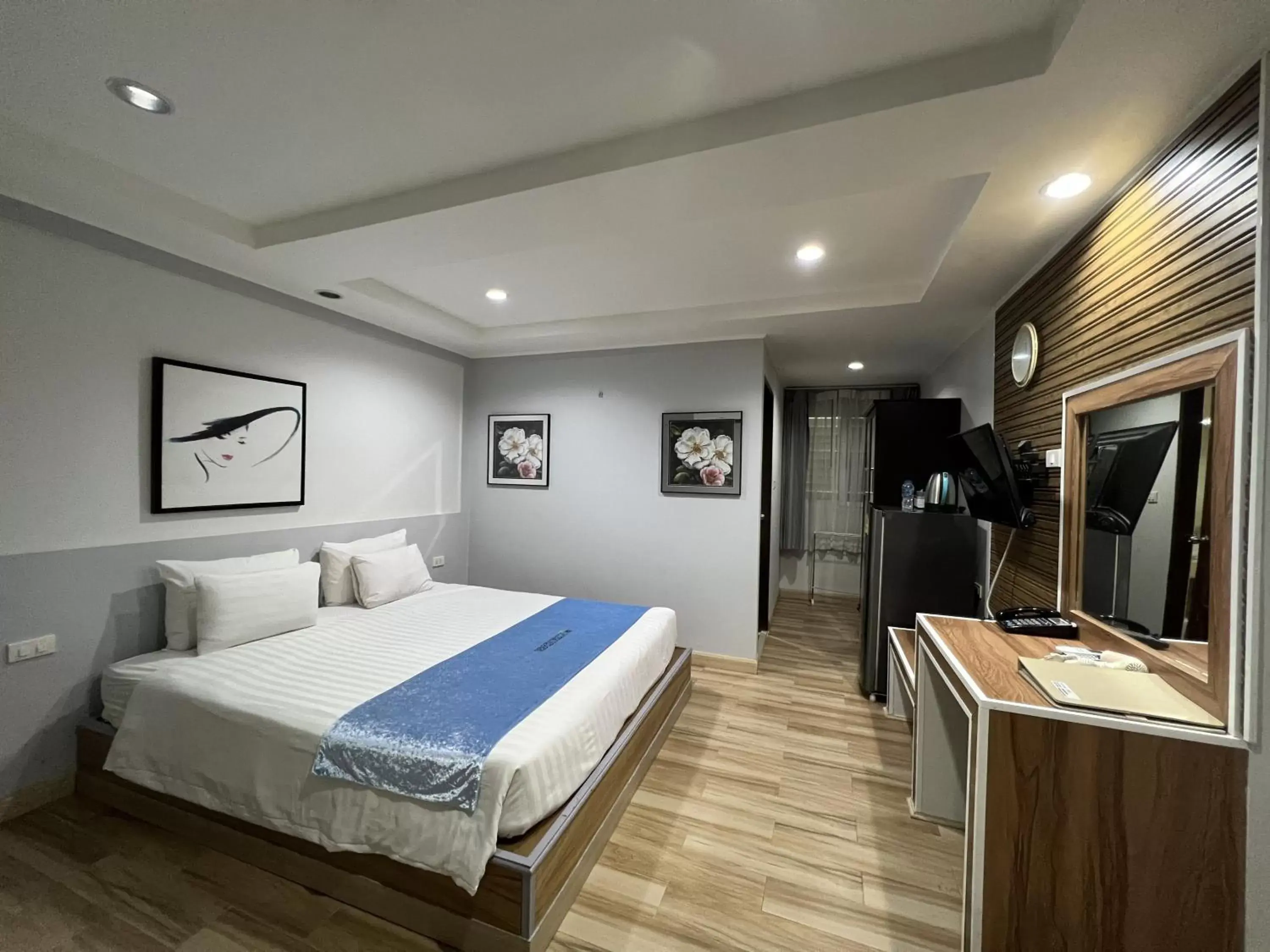 Bed in The Beach Front Resort, Pattaya Bed in The Beach Front Resort, Pattaya