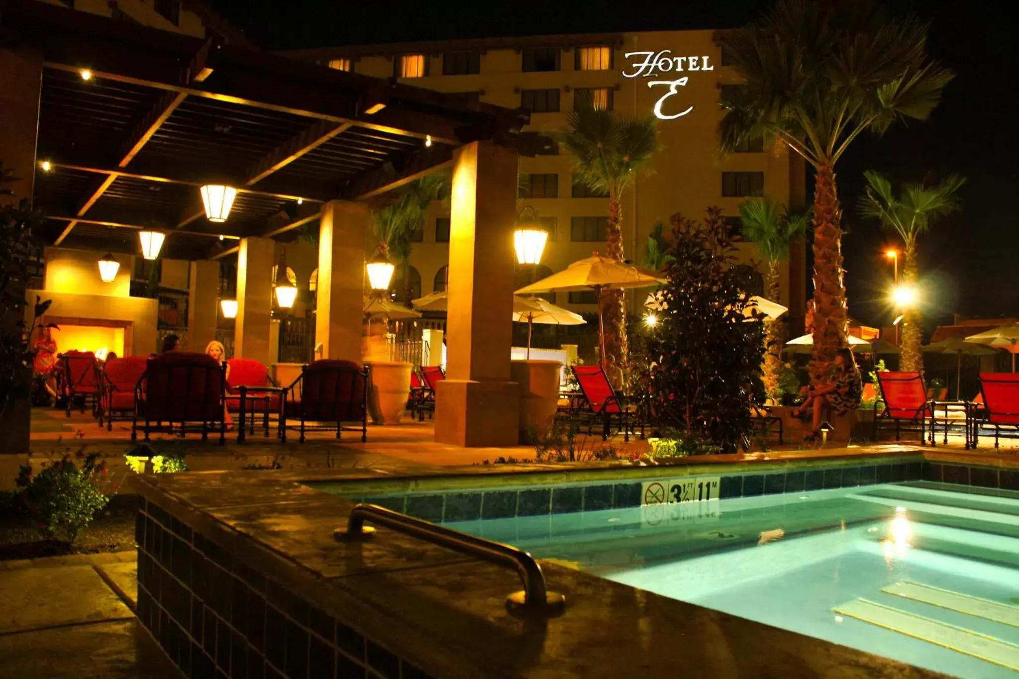 Night, Swimming Pool in Hotel Encanto de Las Cruces