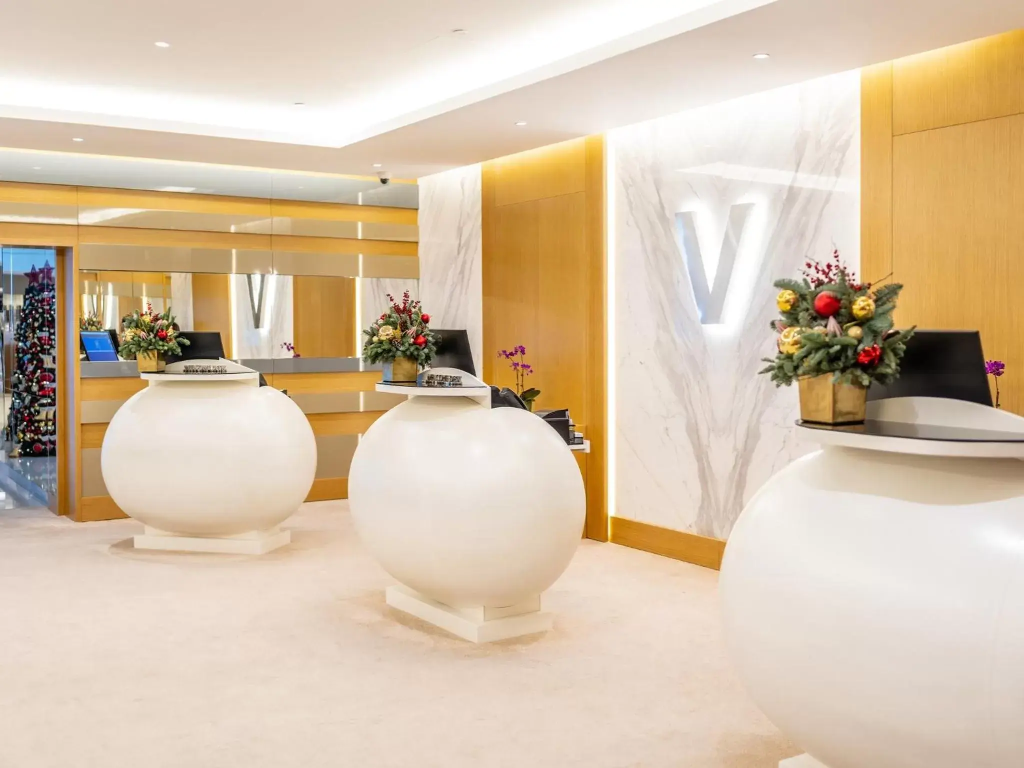 Lobby or reception, Lobby/Reception in V Hotel Dubai, Curio Collection by Hilton