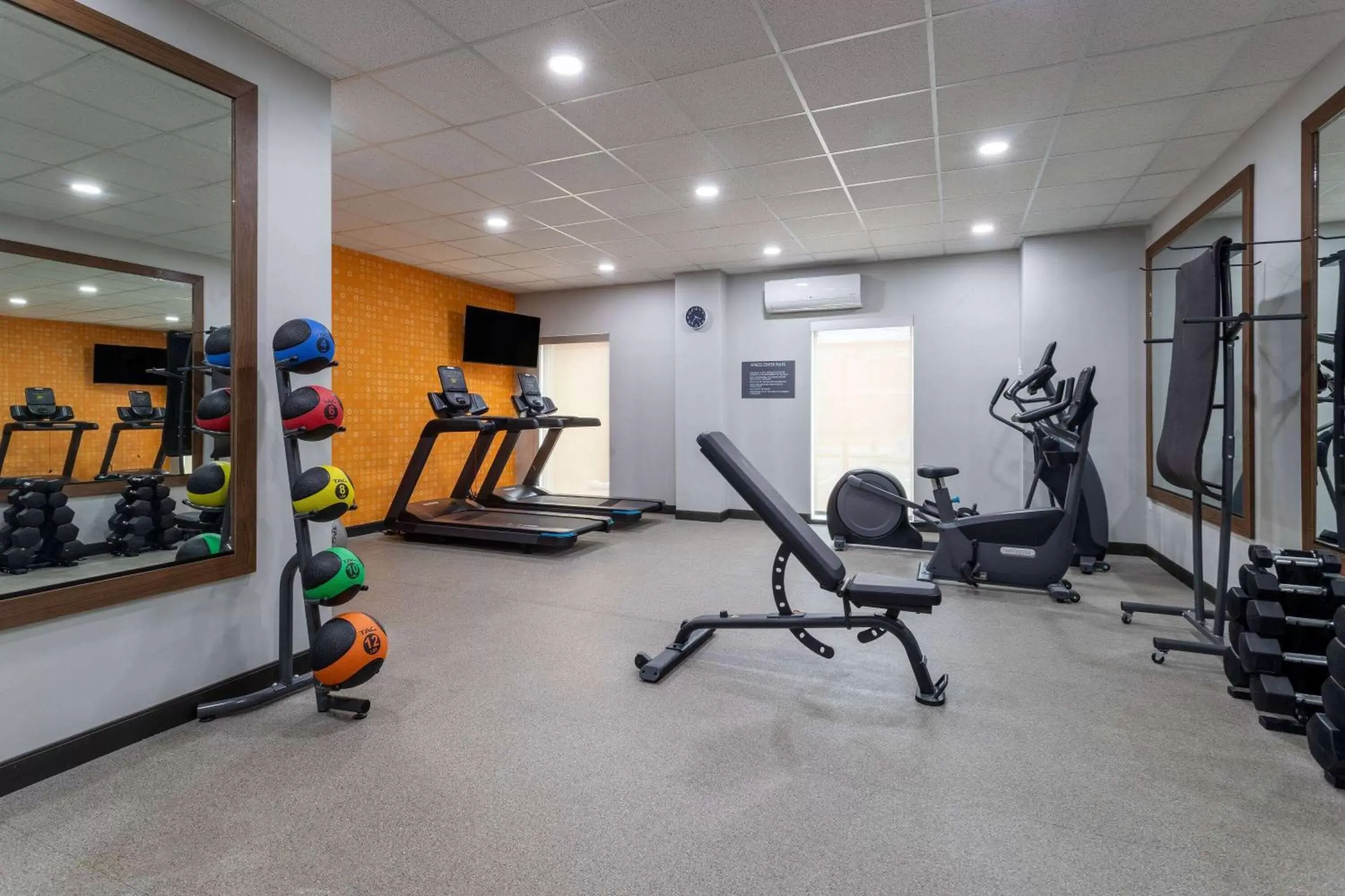 Fitness centre/facilities, Fitness Center/Facilities in La Quinta Inn & Suites by Wyndham Augusta Near Fort Gordon