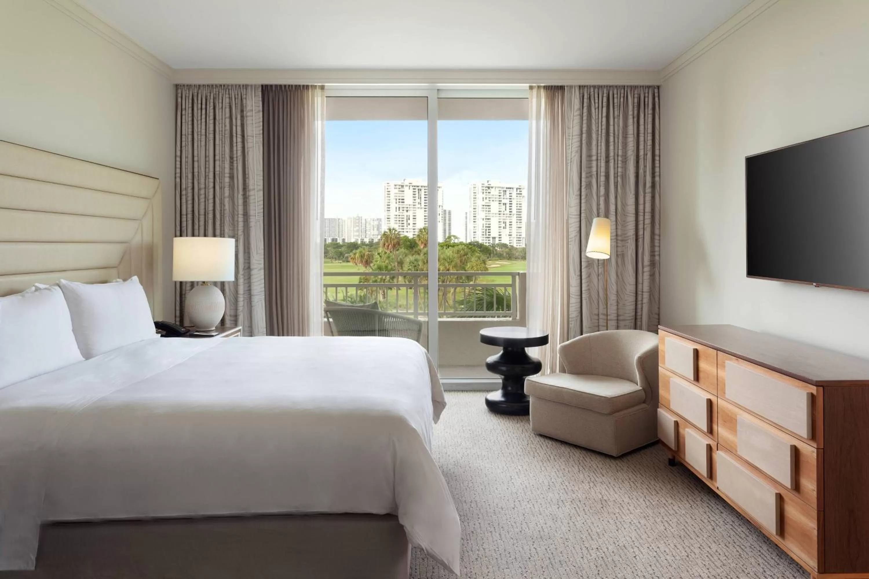 Bedroom, Bed in JW Marriott Miami Turnberry Resort & Spa
