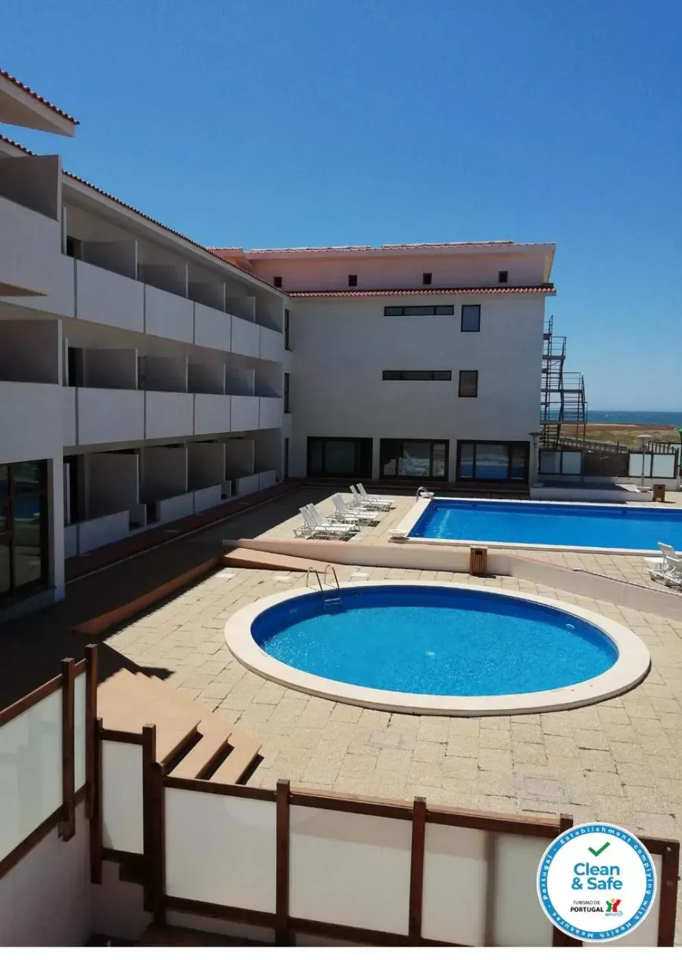 Property building, Swimming Pool in Hotel Santo Andre