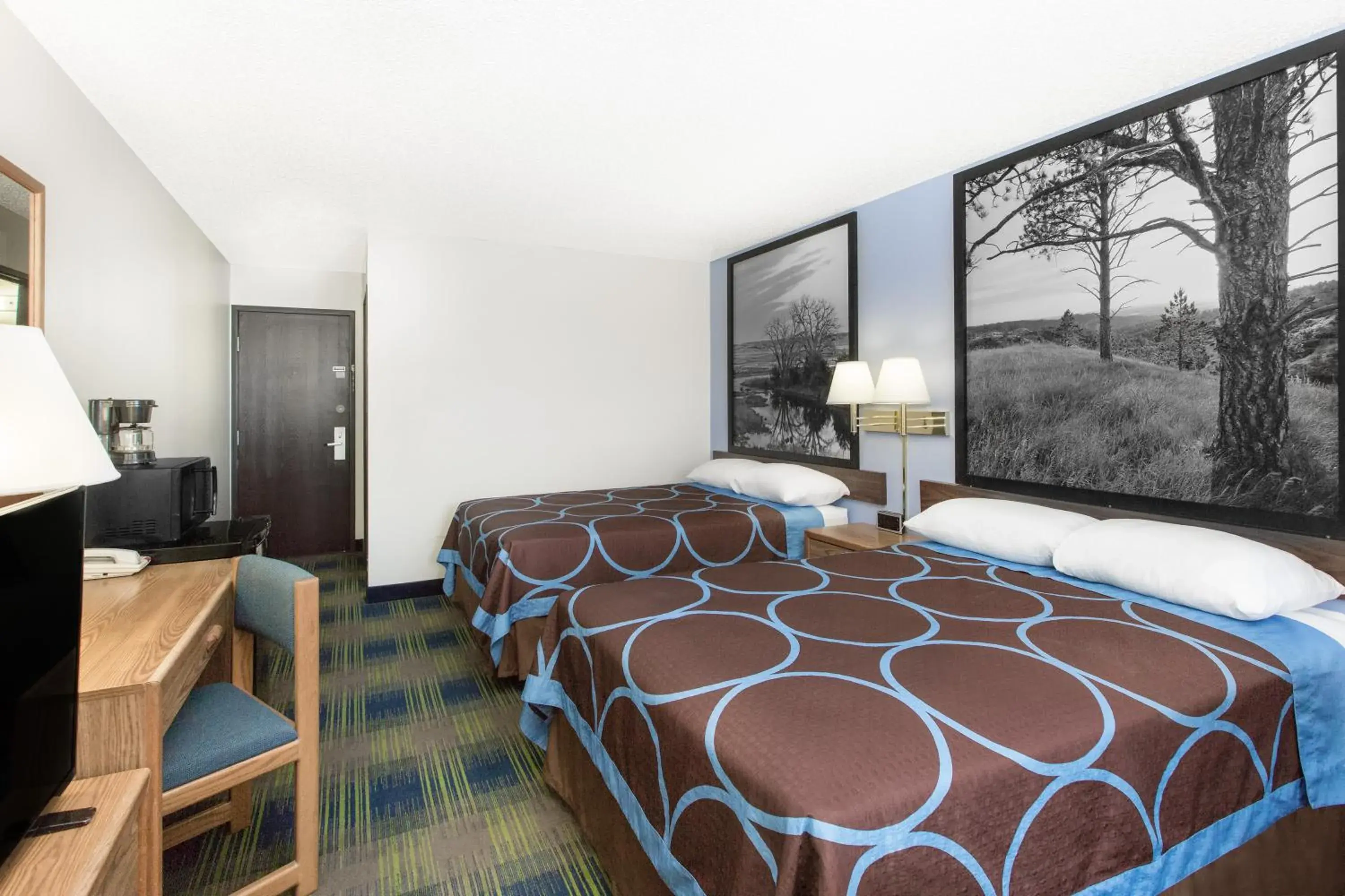 Bedroom, Bed in Super 8 by Wyndham Columbus