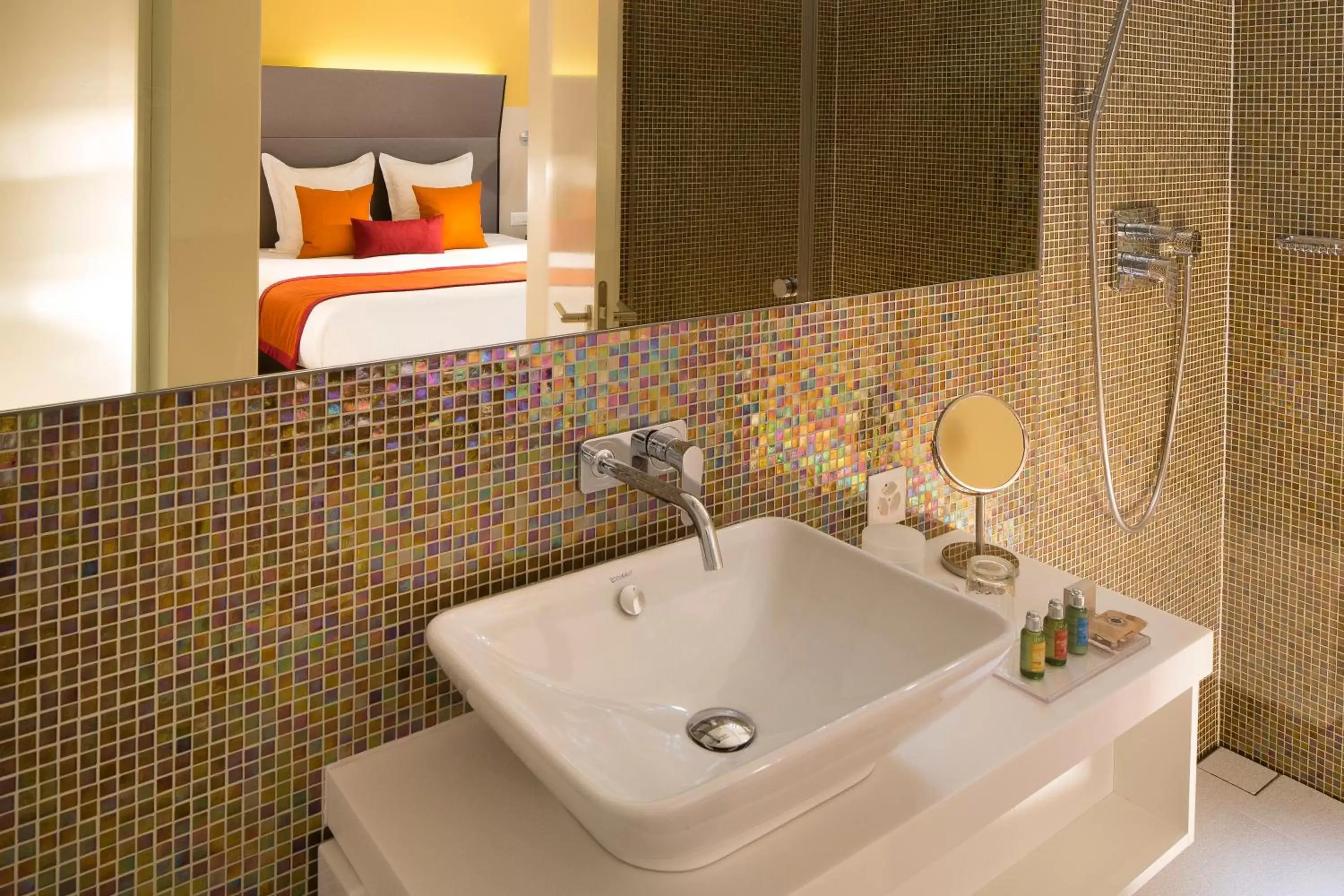 Bedroom, Bathroom in Hotel D - Design Hotel