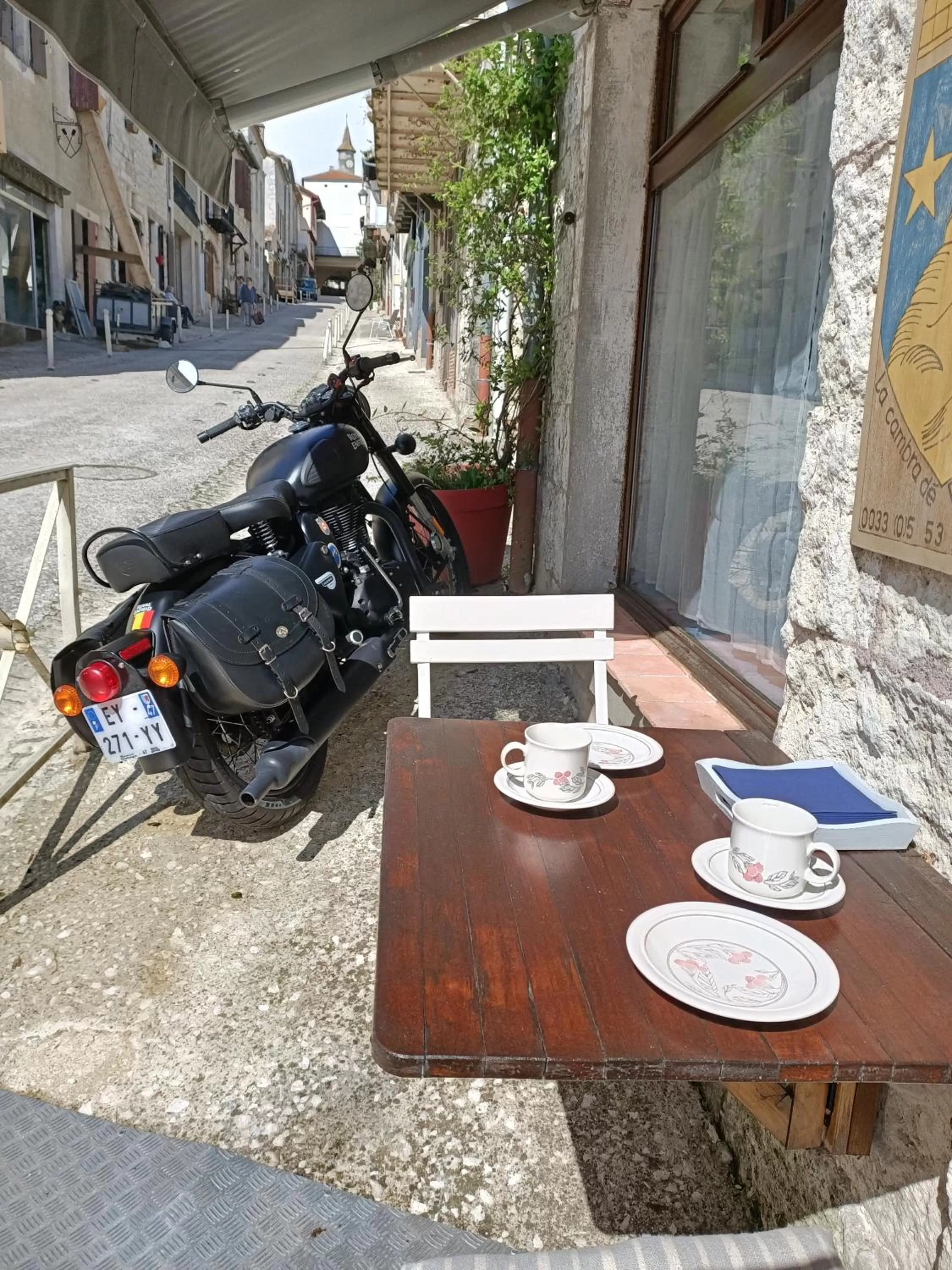 Property building in La Cambra dé Monflanquin