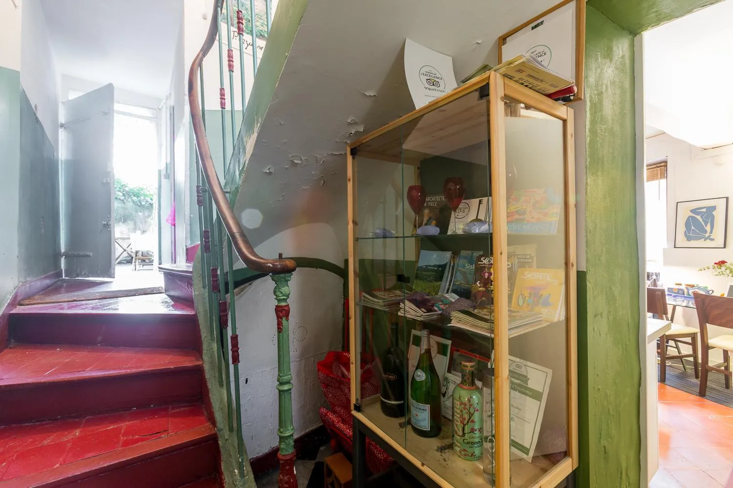 Decorative detail in Precheurs Studios