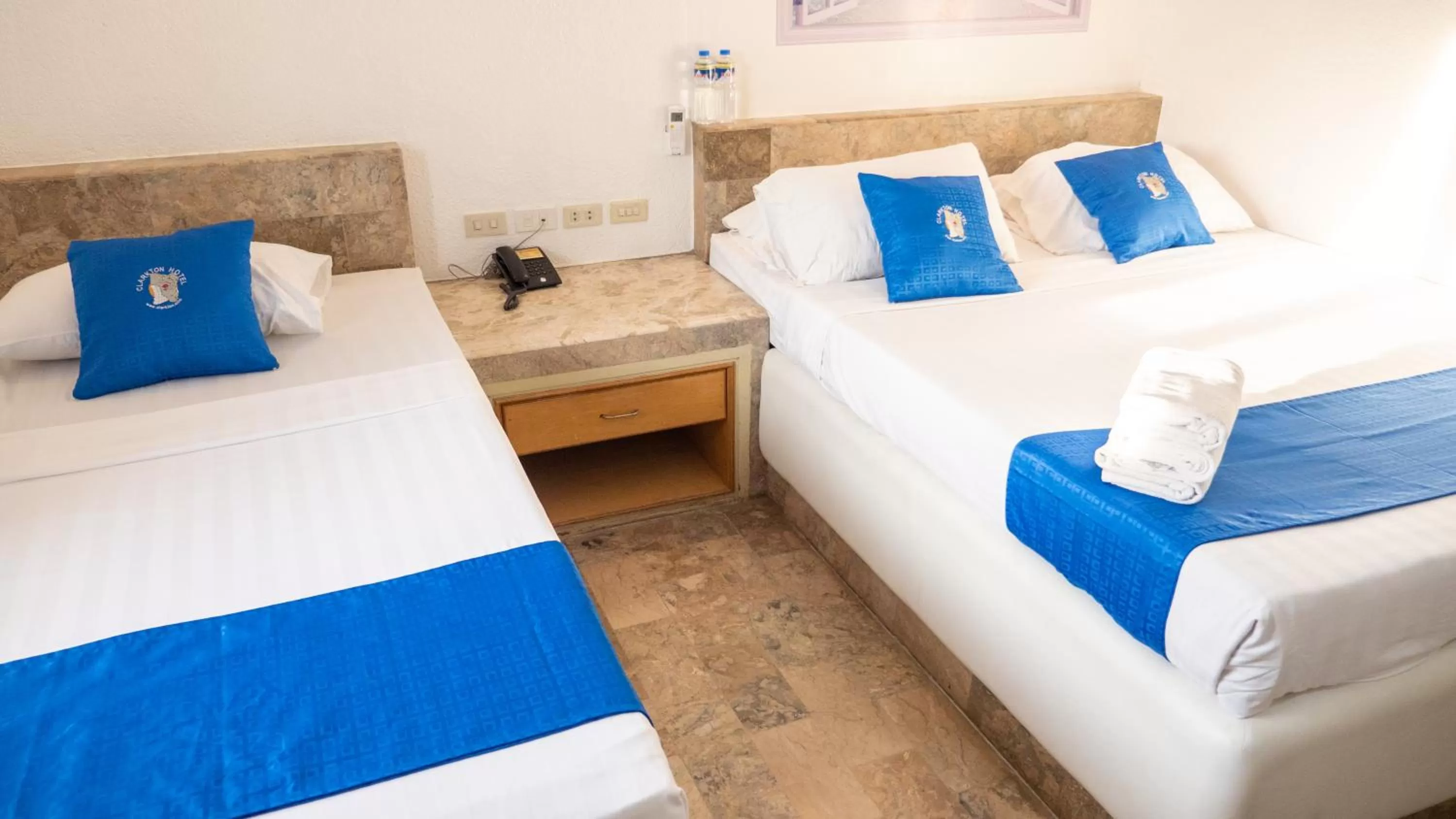 Bed in Clarkton Hotel Apartment