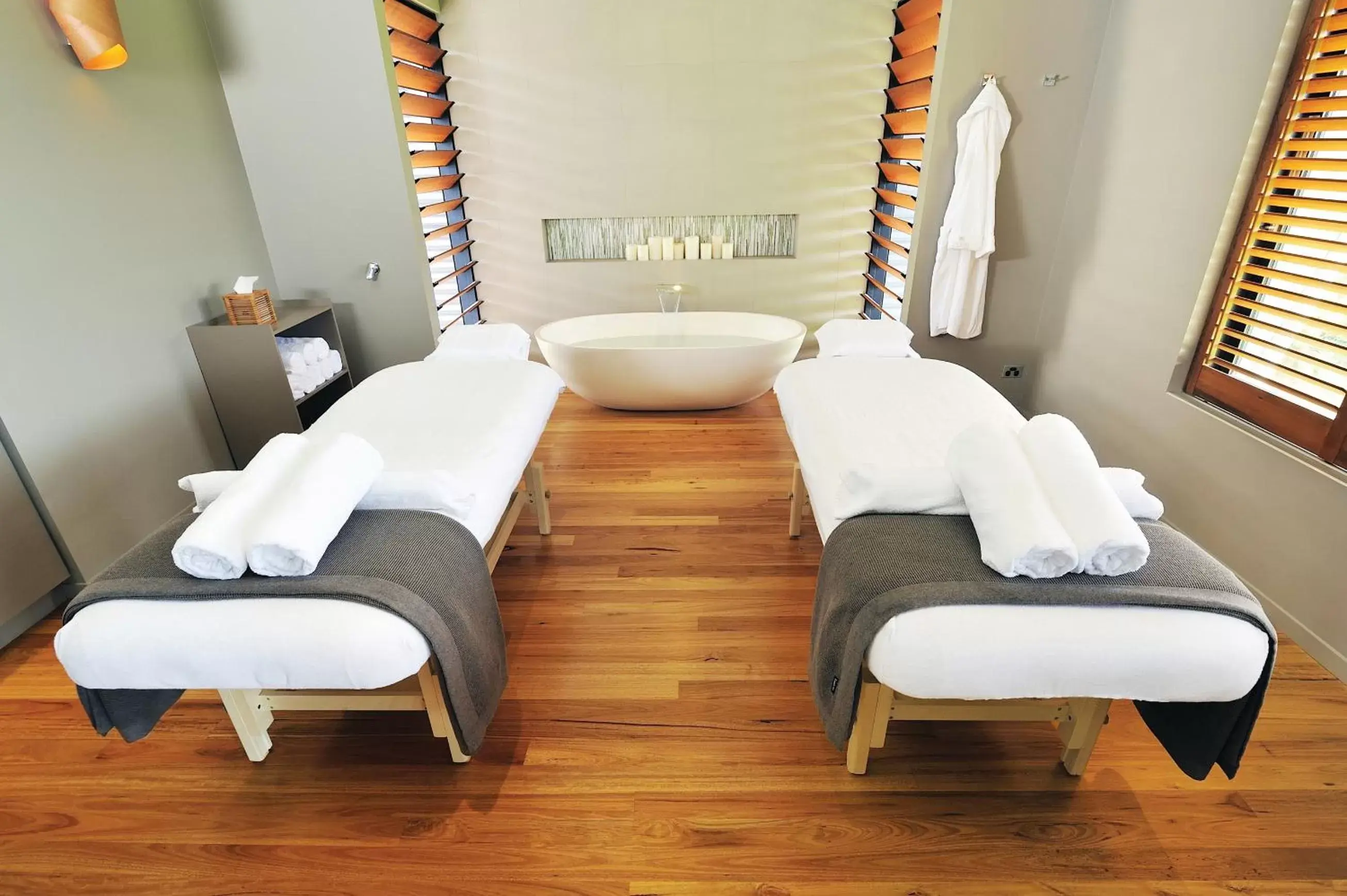 Massage in Spicers Tamarind Retreat