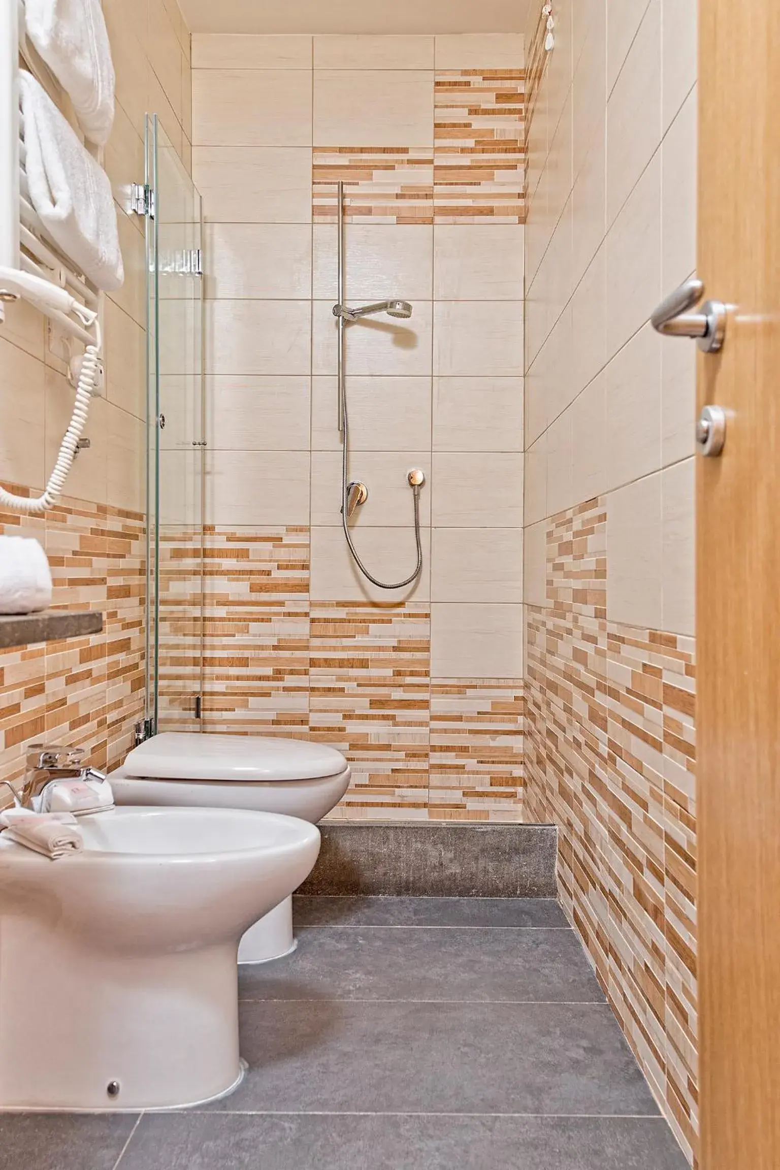 Bathroom in Airone Hotel