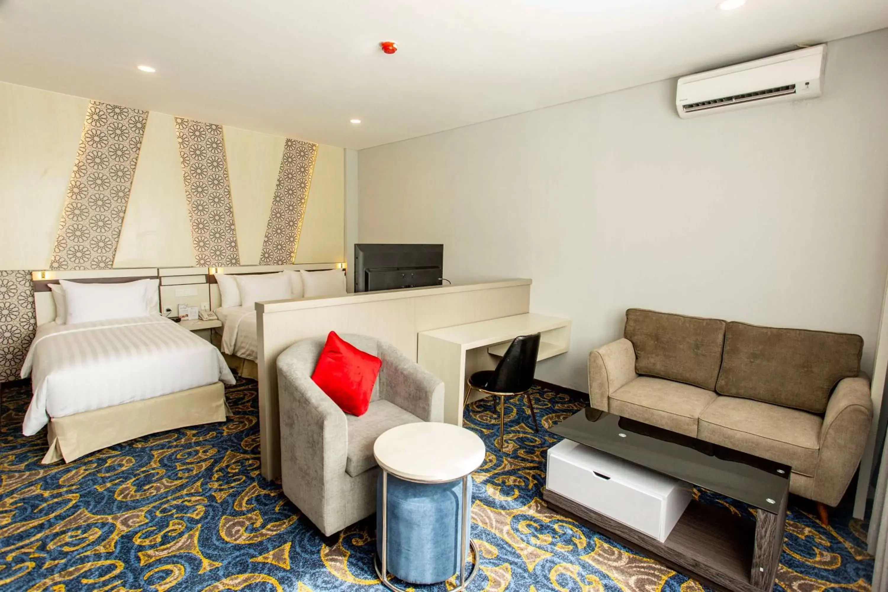 Living room in Best Western Batang Garing