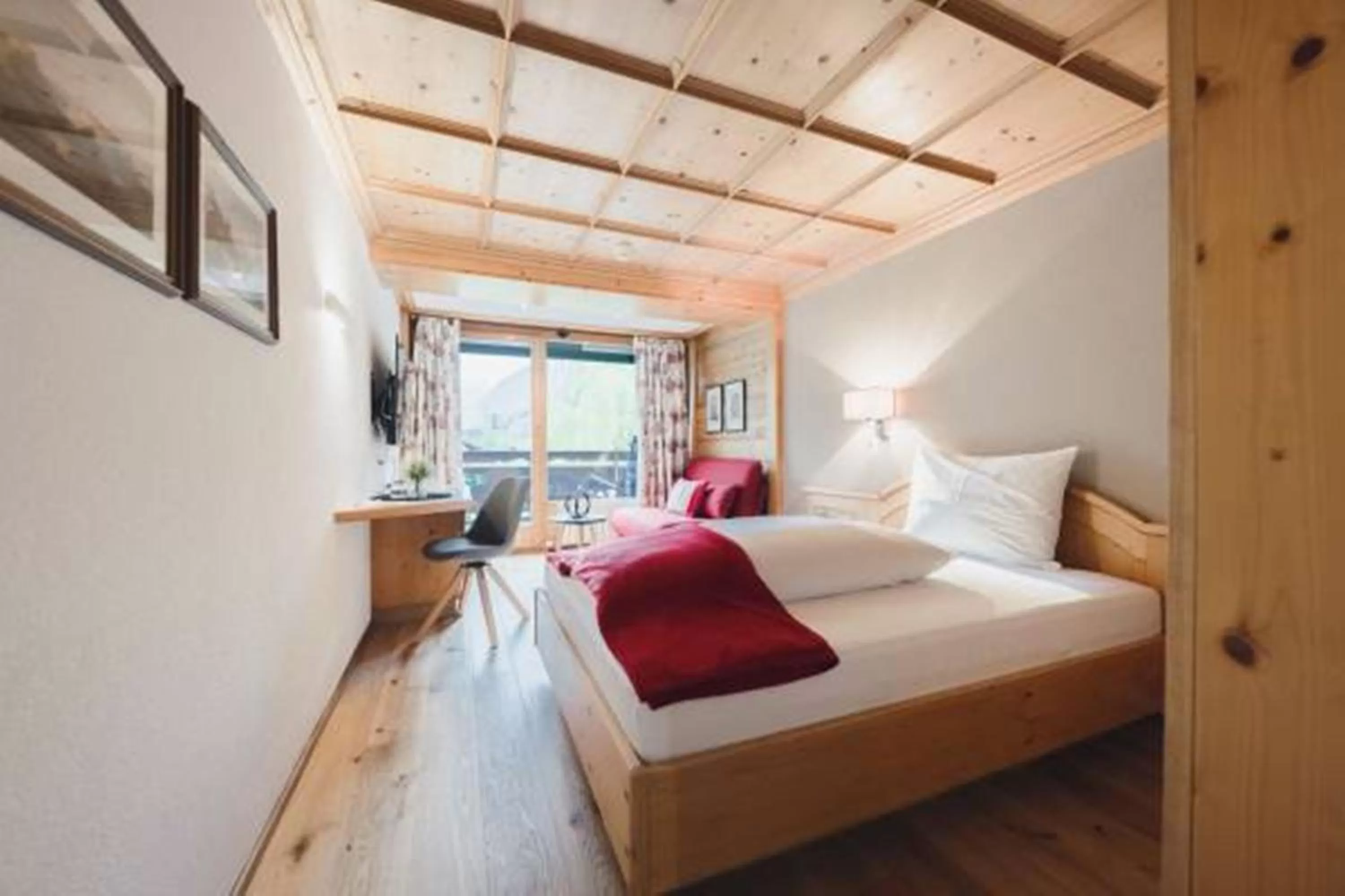 Cozy Single Room with Balcony in Alpenhotel Montafon & SPA