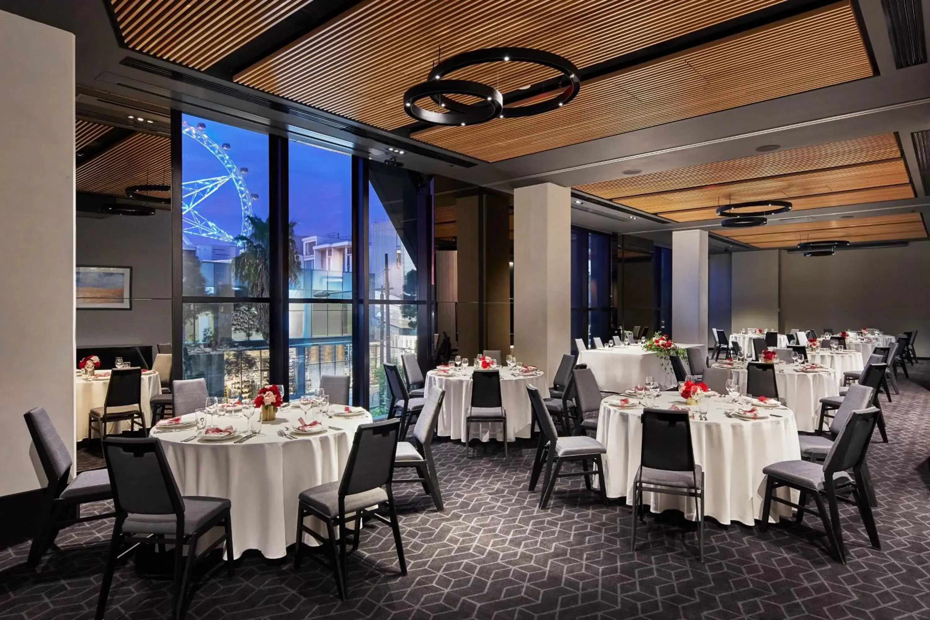 Meeting/conference room, Restaurant/Places to Eat in Four Points by Sheraton Melbourne Docklands