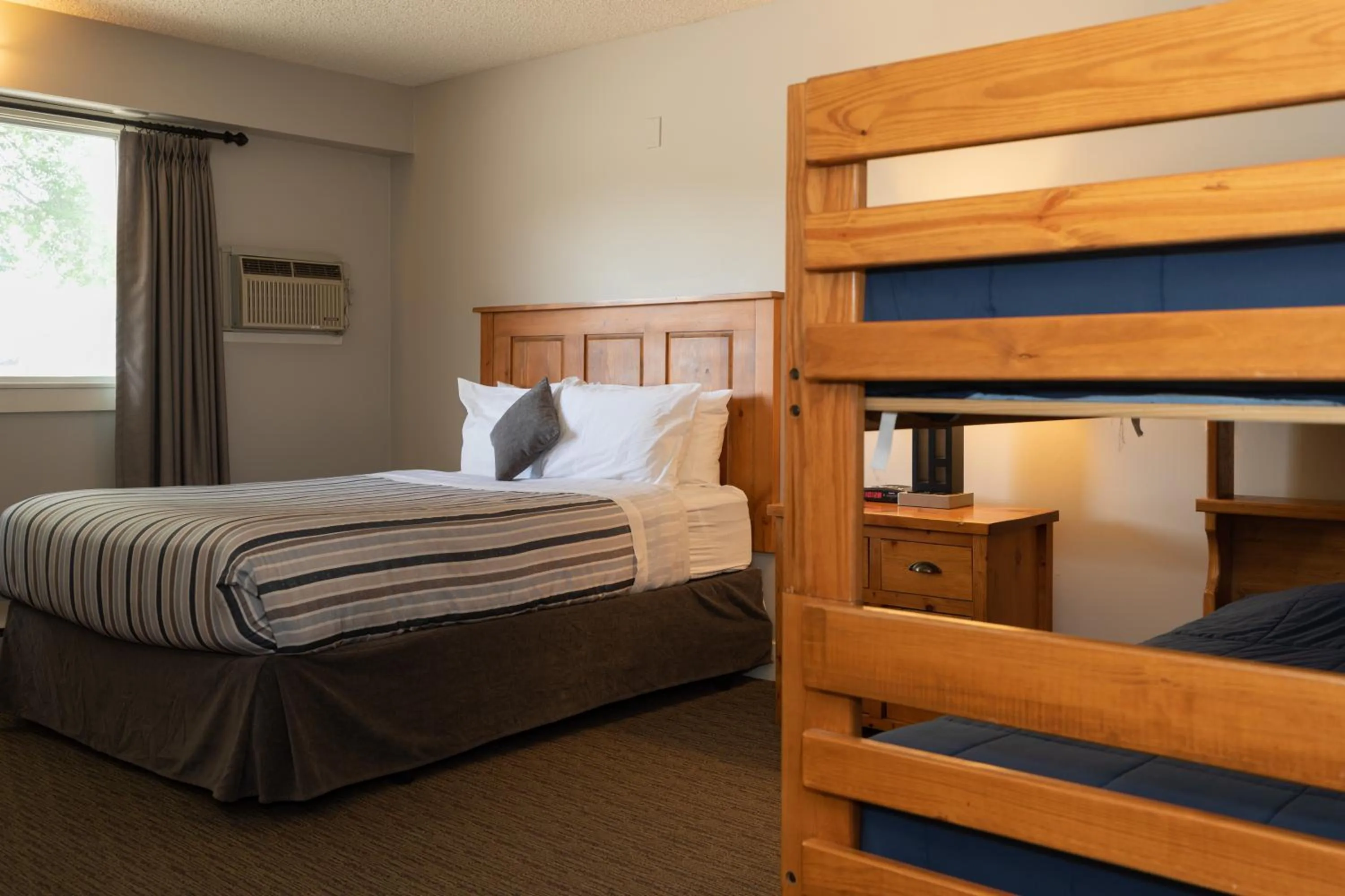 Bed in Red Tree Lodge