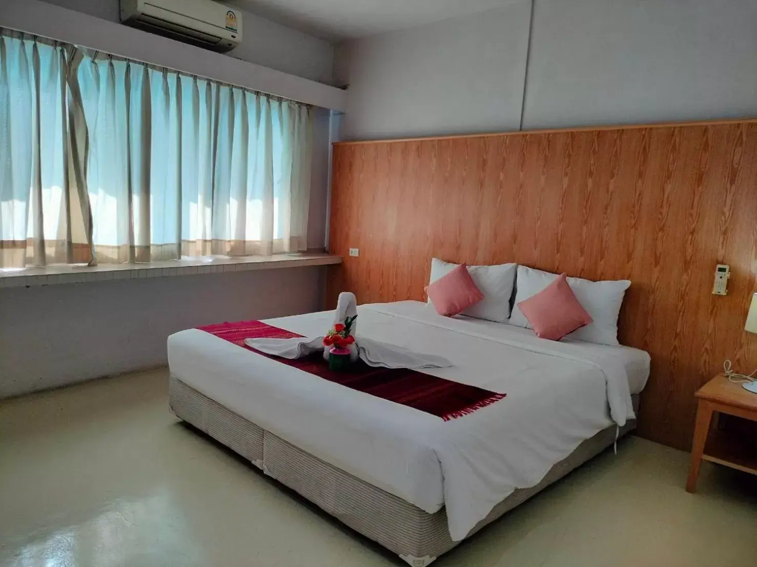 Bedroom, Bed in S2S Queen Trang Hotel