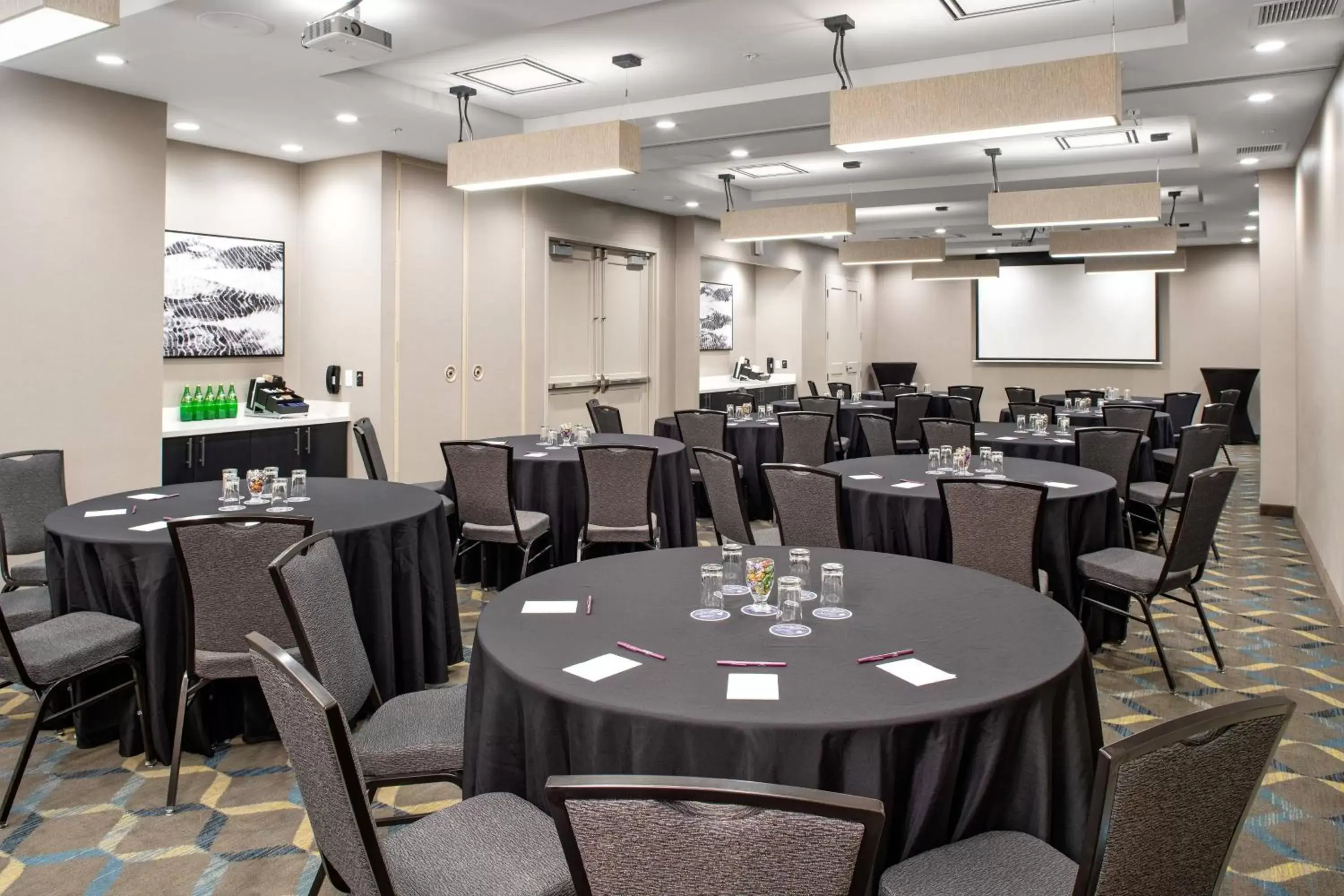 Meeting/conference room in Residence Inn by Marriott Toronto Mississauga West