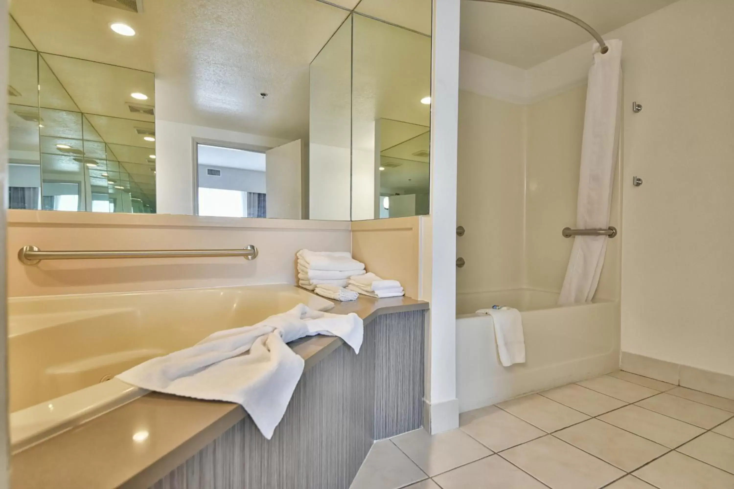 Shower, Bathroom in Country Inn & Suites by Radisson, Ocala, FL