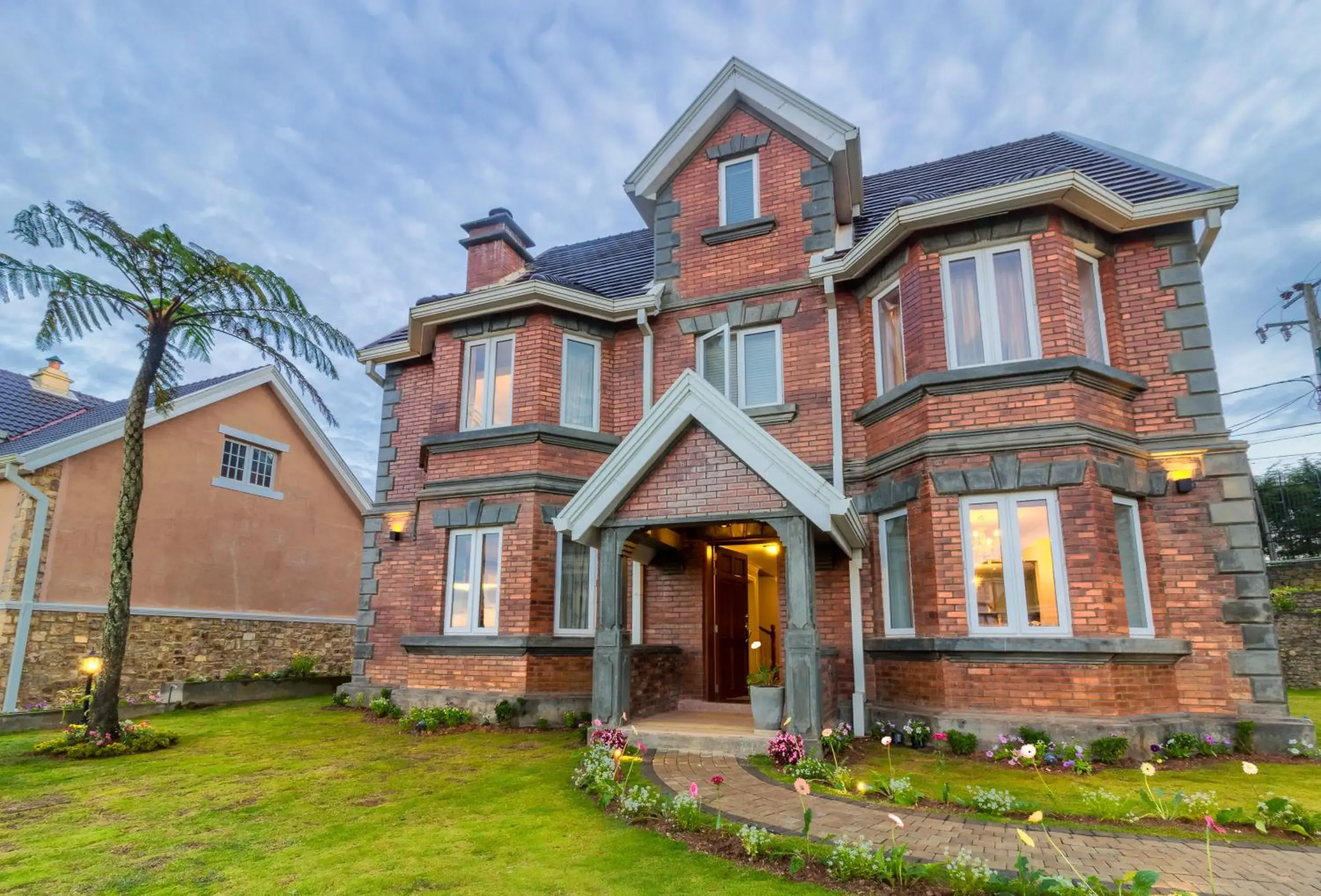 Property building in Kent Cottage Property building in Kent Cottage