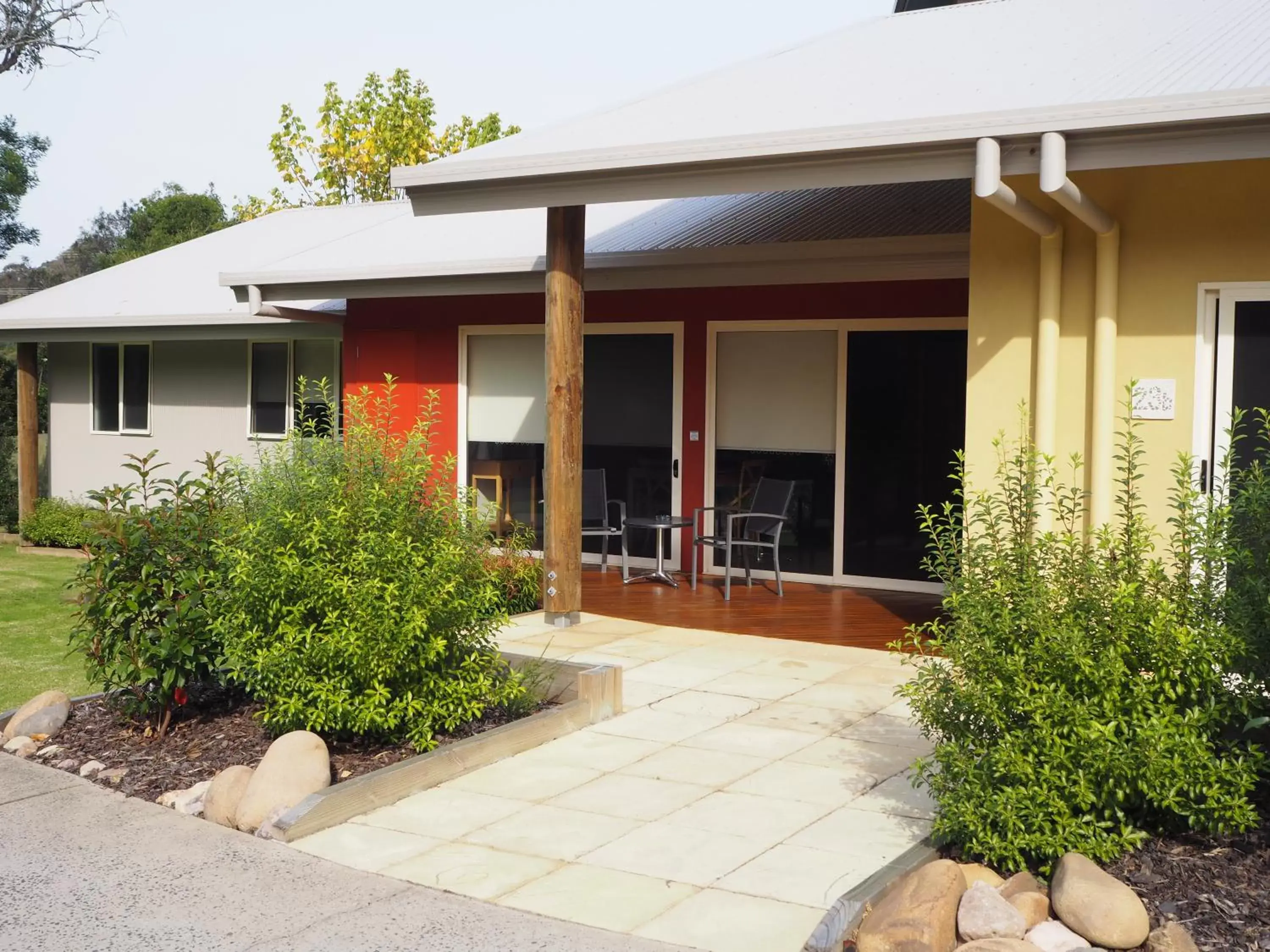 Photo of the whole room in Tathra Beach House Holiday Apartments