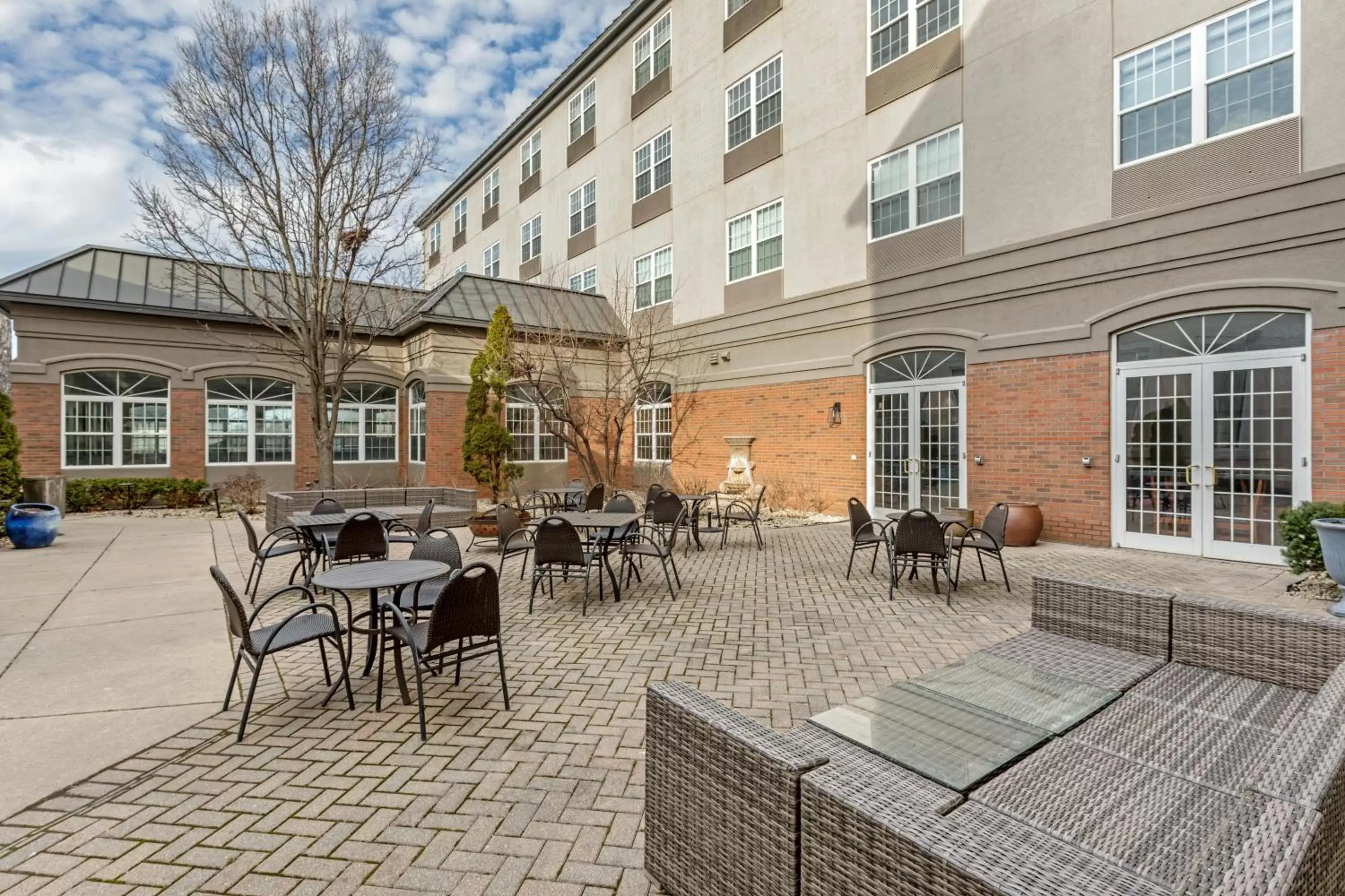 Patio, Patio/Outdoor Area in Country Inn & Suites by Radisson, Elk Grove Village/Itasca