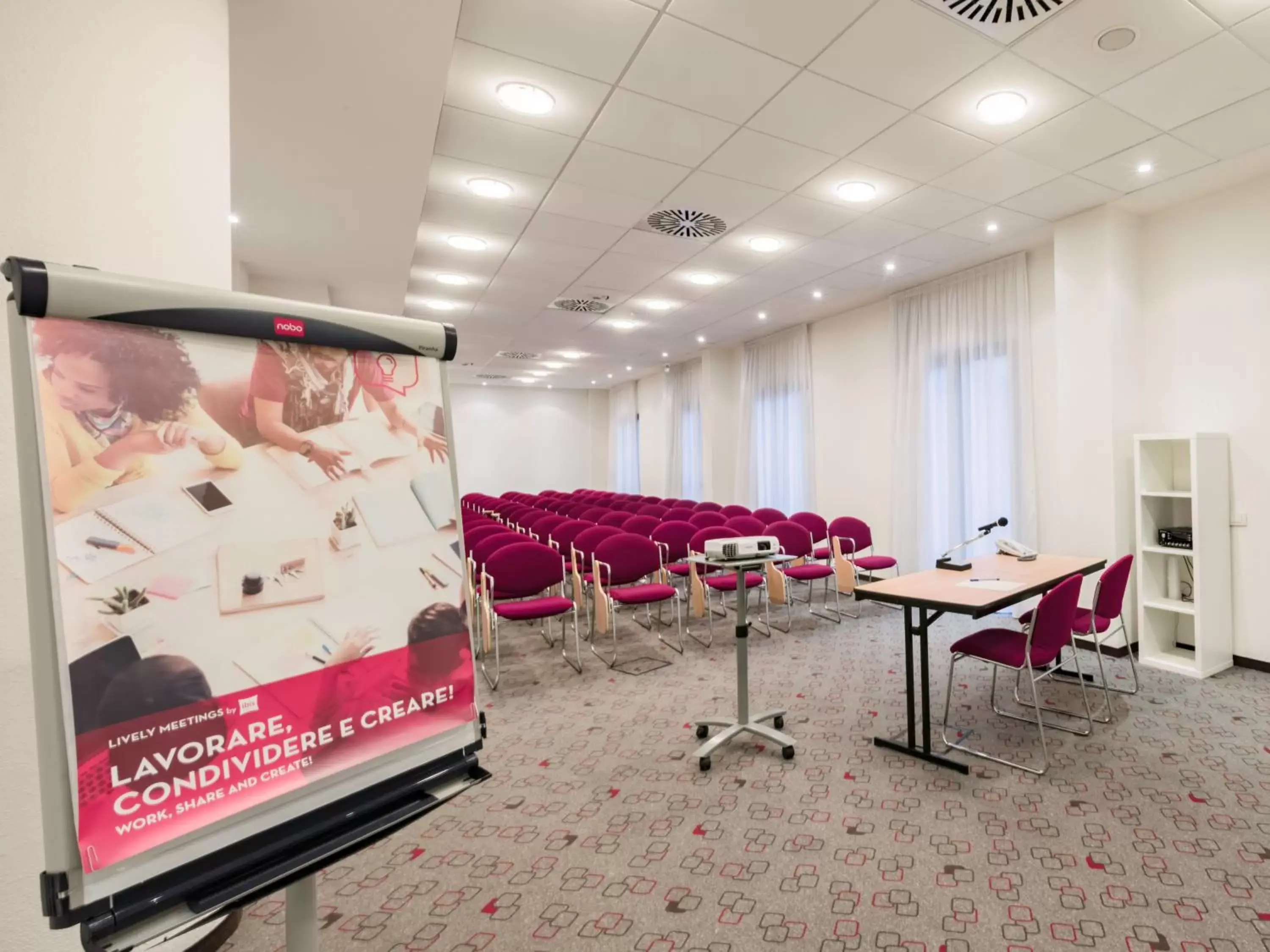 Meeting/conference room in Hotel Ibis Milano Malpensa