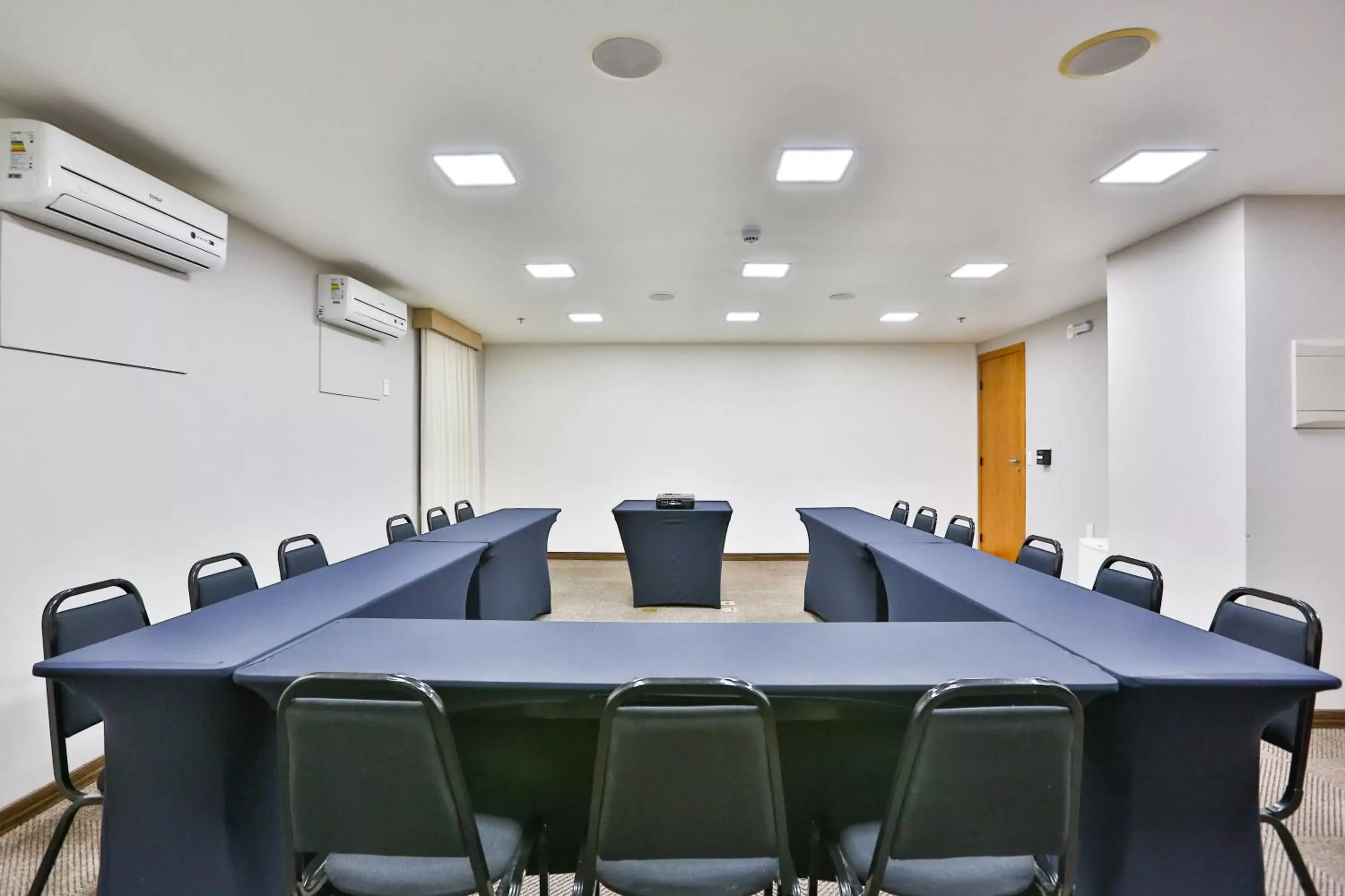 Meeting/conference room in Comfort Hotel Joinville