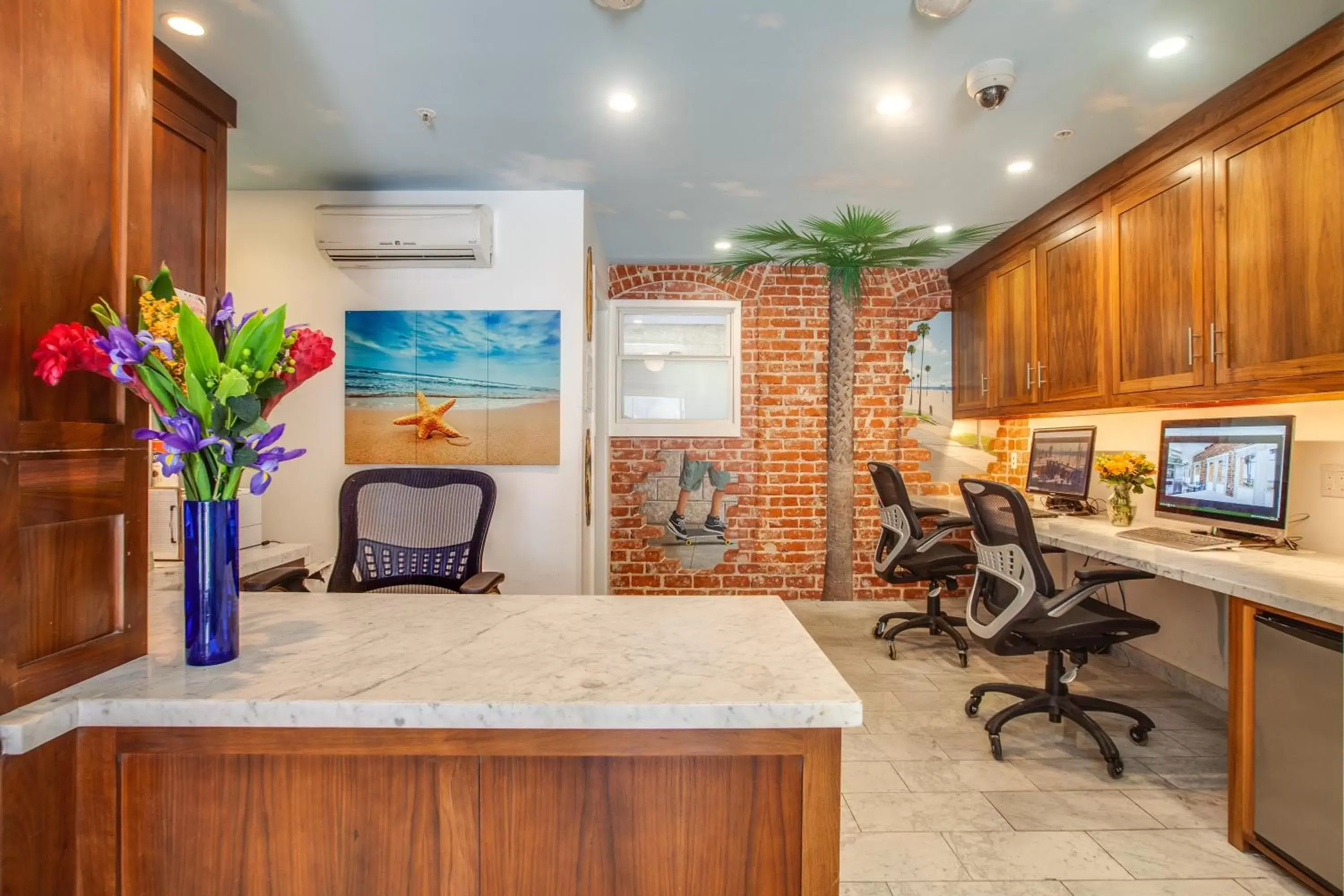 Lobby or reception in Venice Breeze Suites