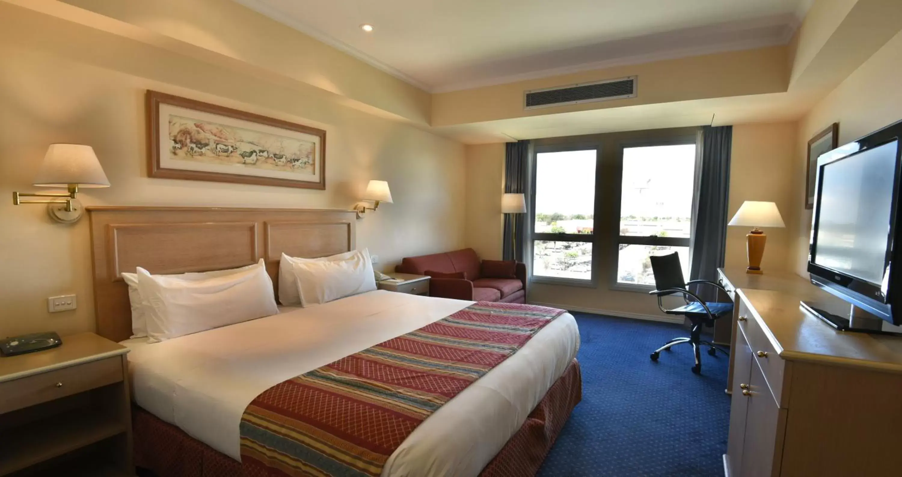 Photo of the whole room in Holiday Inn Cordoba, an IHG Hotel
