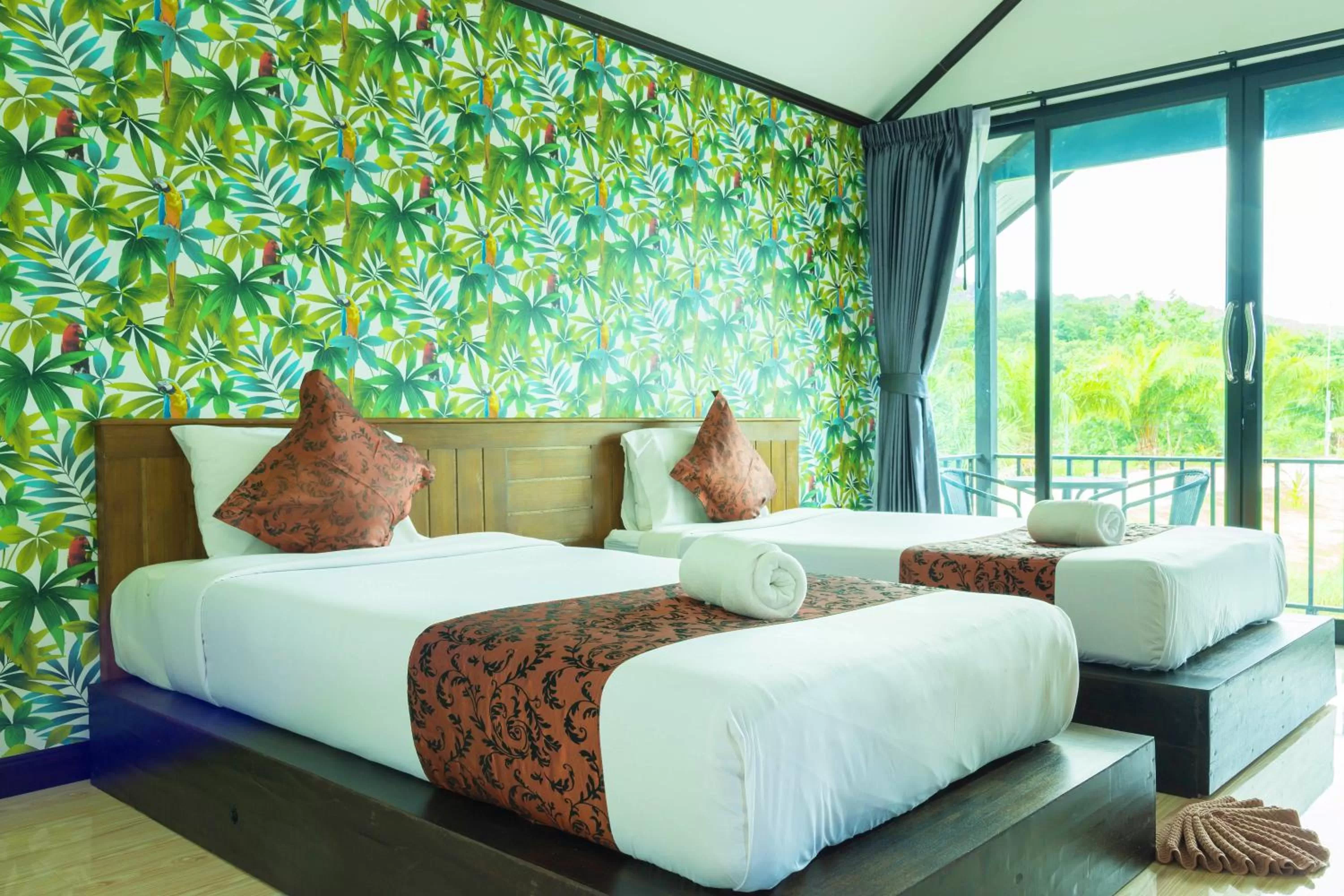 Bed in Baannai Lake View Resort