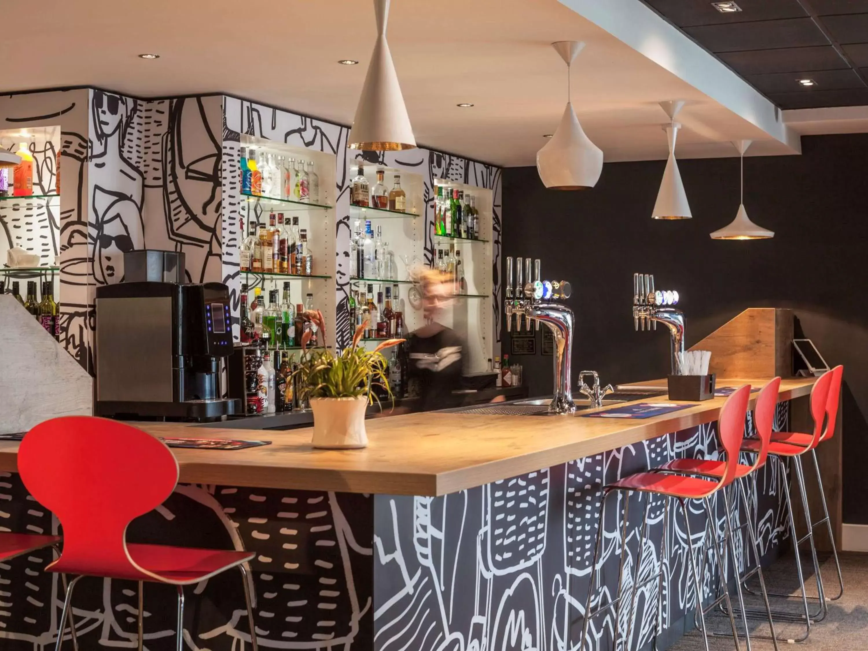Lounge or bar, Lounge/Bar in ibis London Wembley
