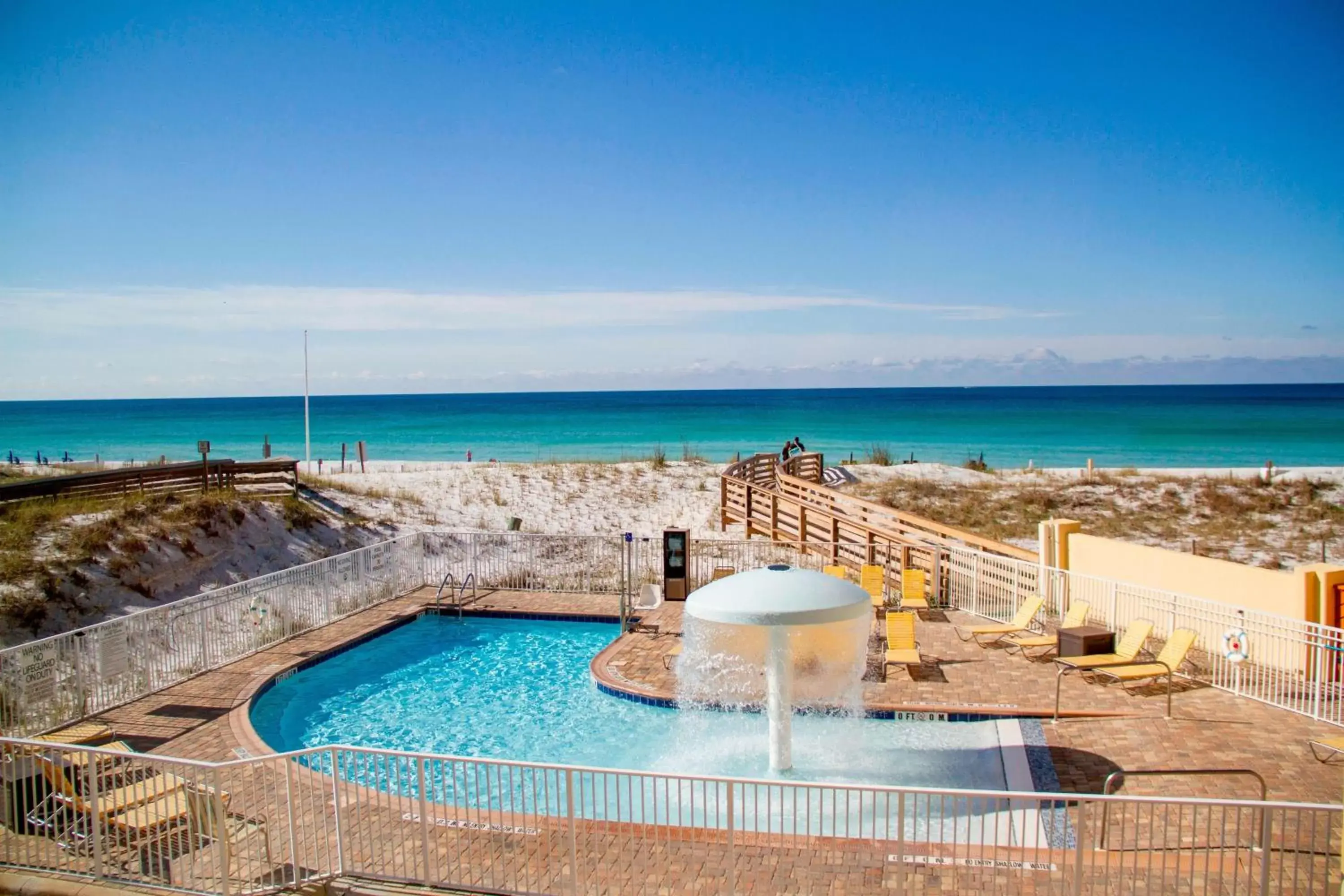 Swimming pool, Pool View in Fairfield Inn & Suites by Marriott Fort Walton Beach-West Destin