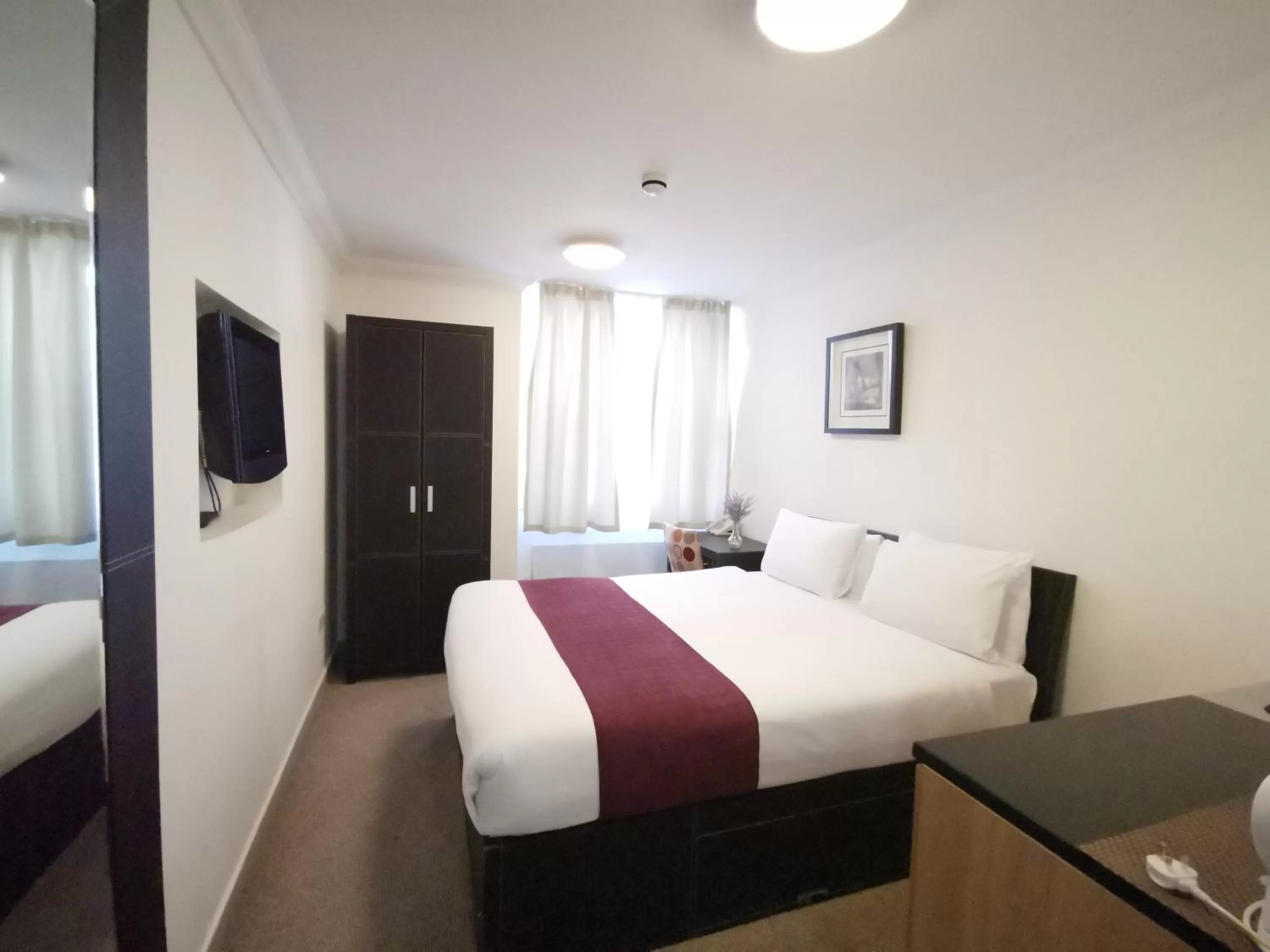 Photo of the whole room, Bed in The Royale Chulan Hyde Park Hotel