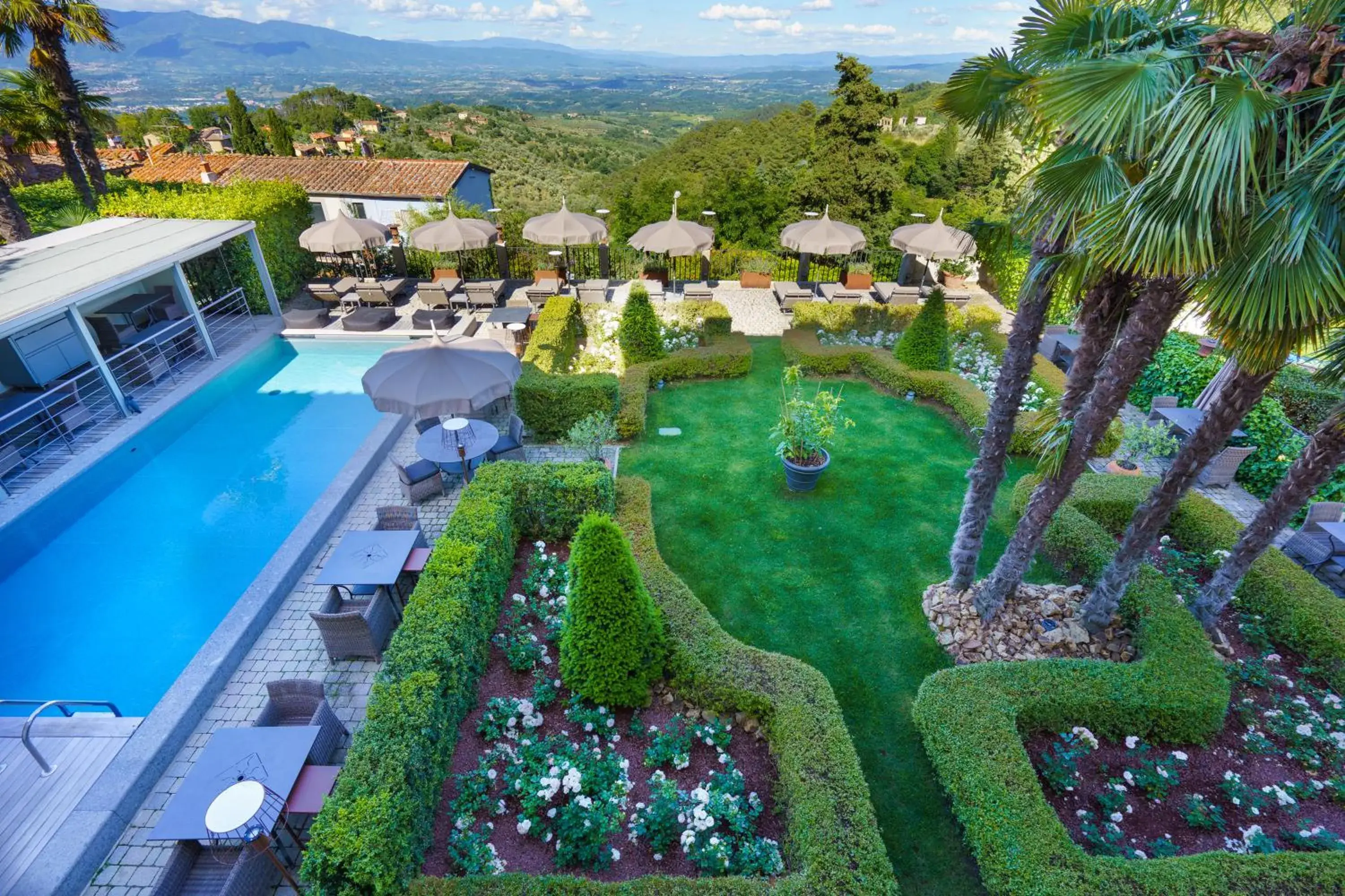 Bird's eye view, Pool View in Villa Sassolini Country Boutique Hotel