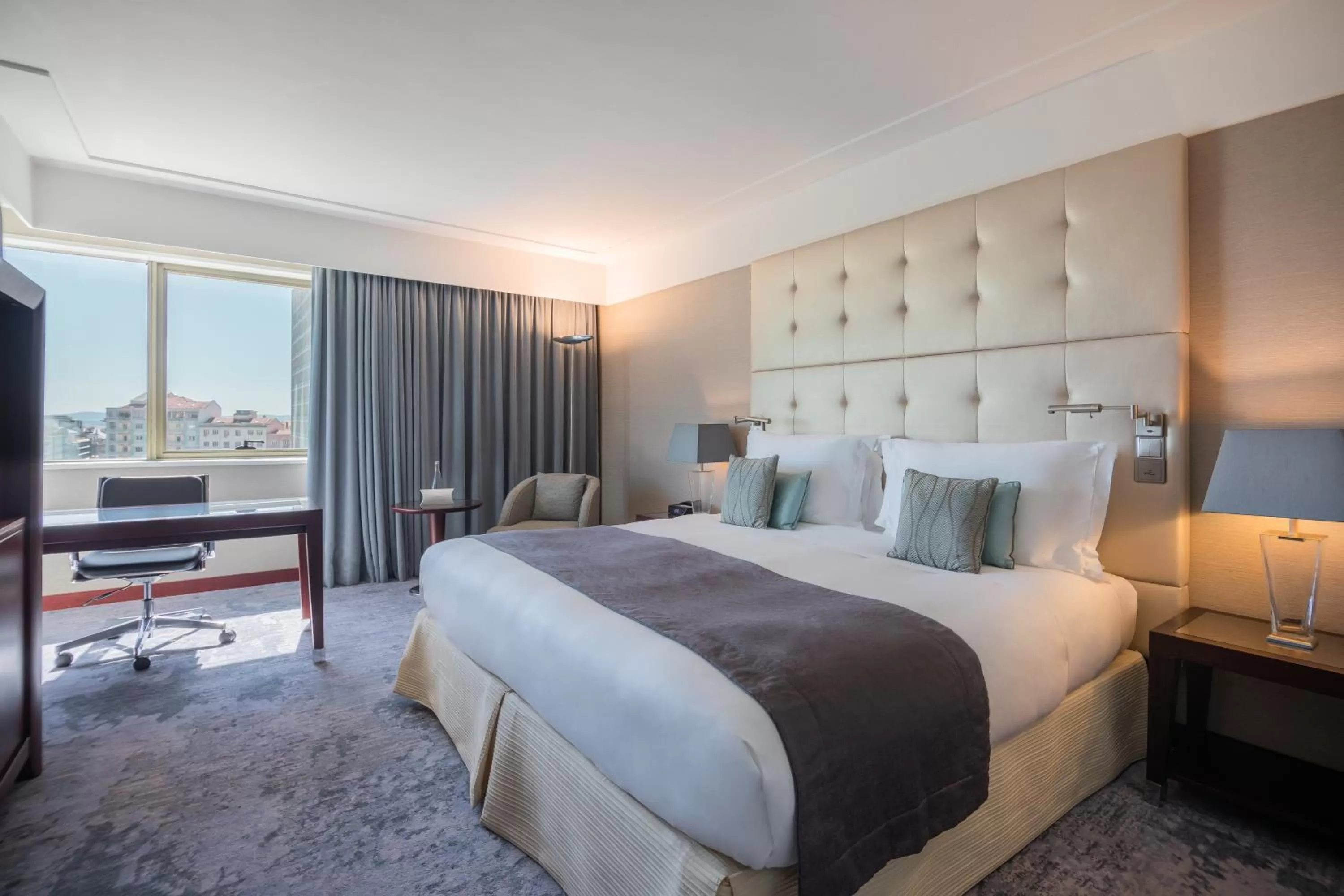 Classic Queen Room in InterContinental Lisbon by IHG