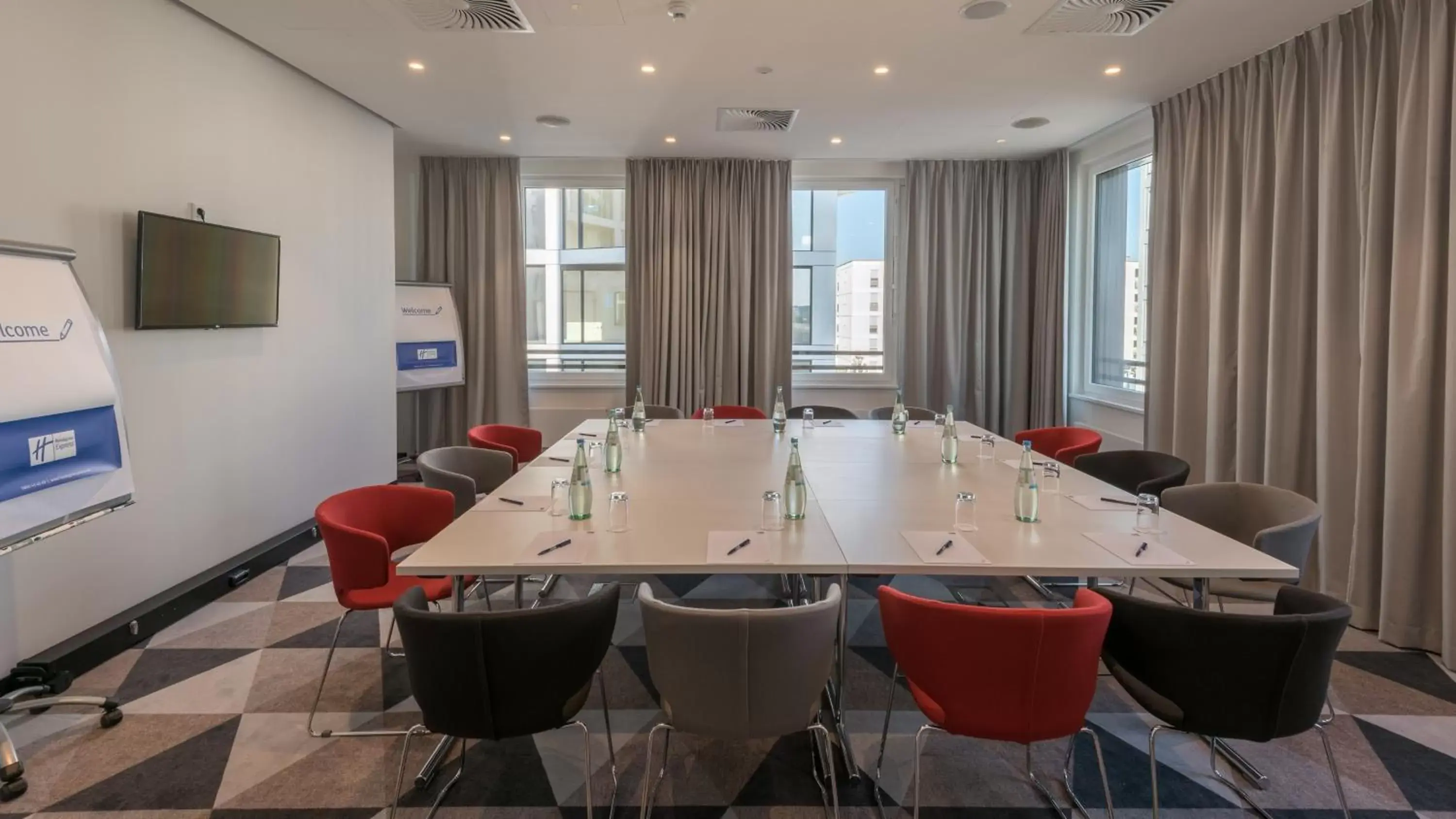 Meeting/conference room in Holiday Inn Express Munich City West, an IHG Hotel