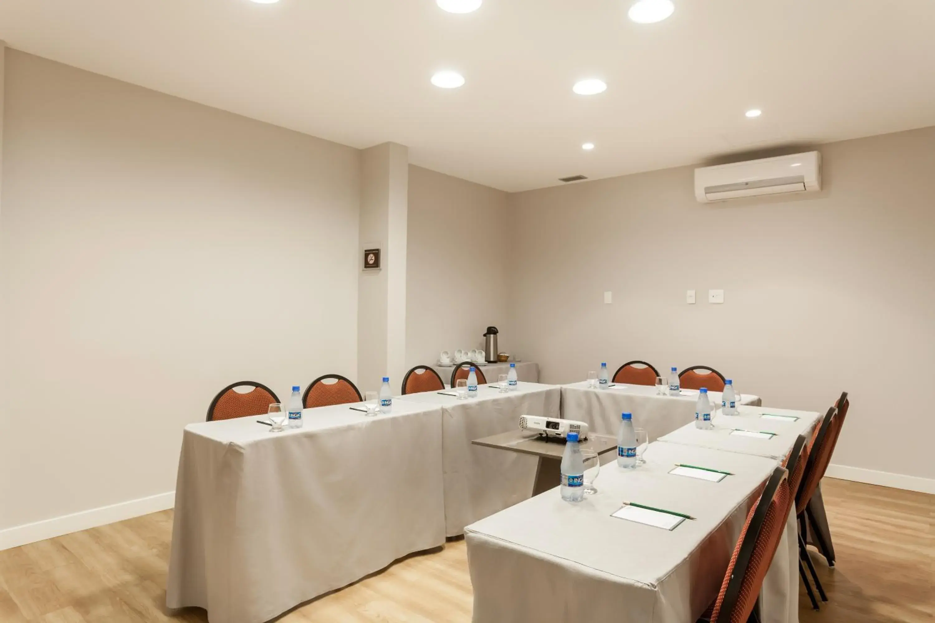 Banquet/Function facilities in eSuites Spa Lagoa Santa