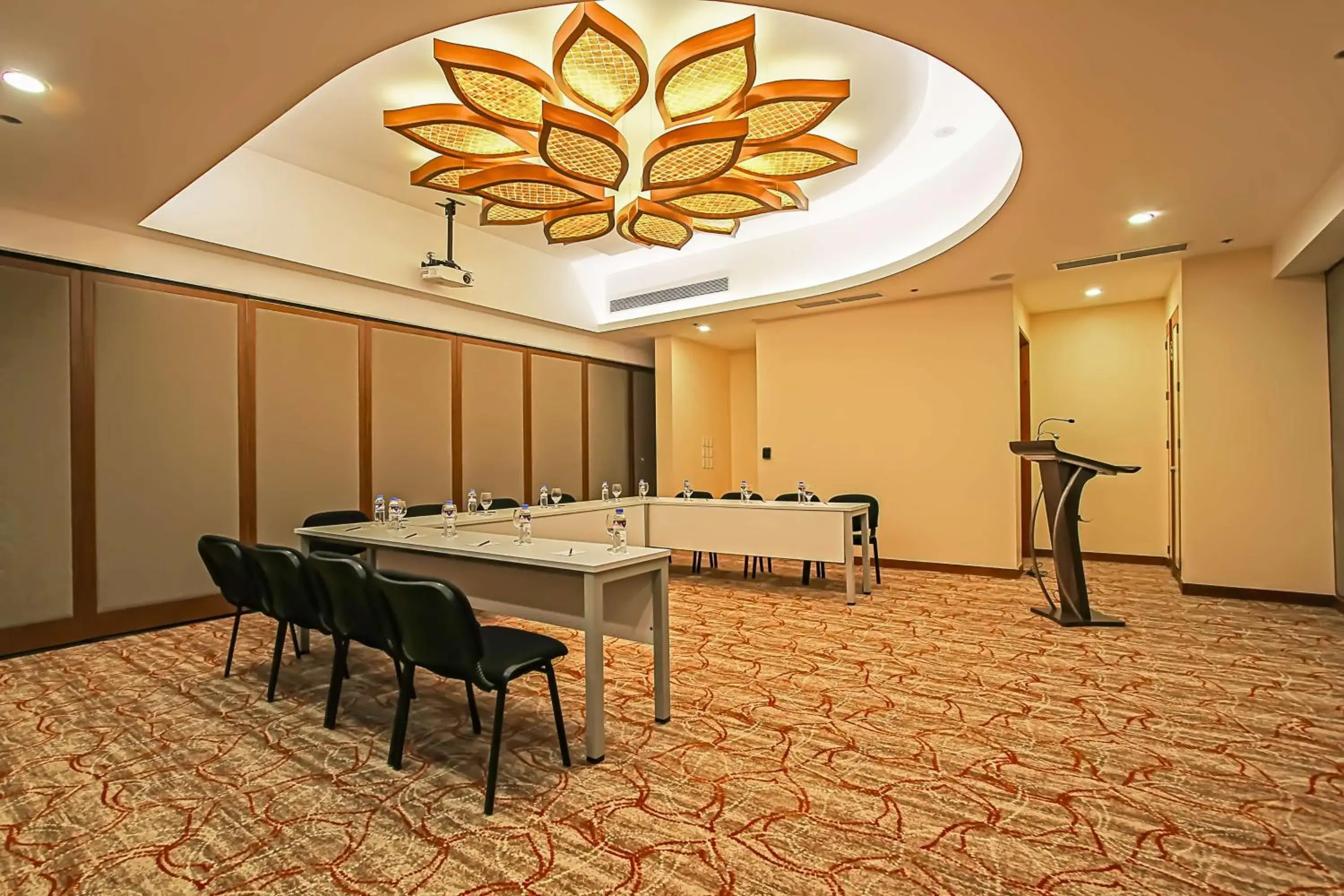 Meeting/conference room in Best Western Plus The Ivywall Resort-Panglao