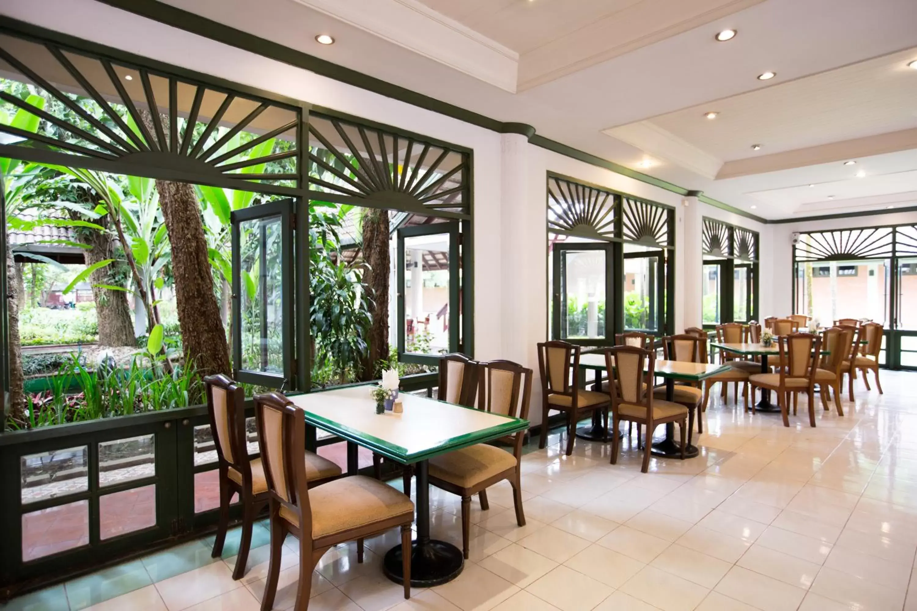 Dining area, Restaurant/Places to Eat in The Imperial Chiang Mai Resort & Sports Club