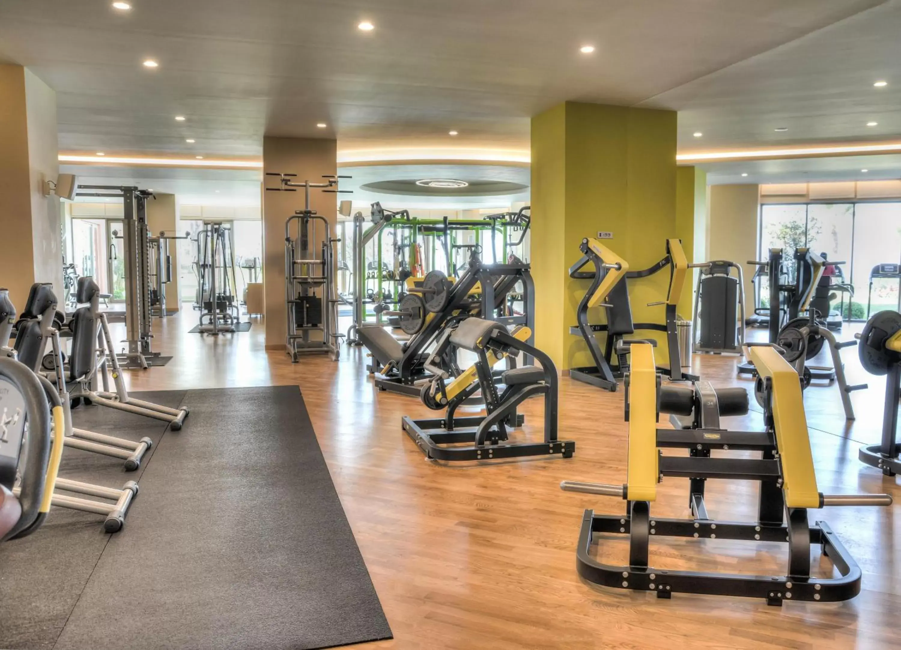 Activities, Fitness Center/Facilities in Akra Hotel