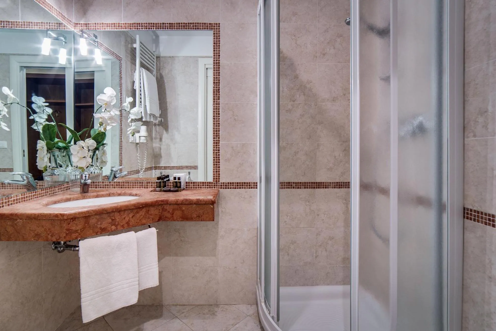 Bathroom in Hotel La Meridiana