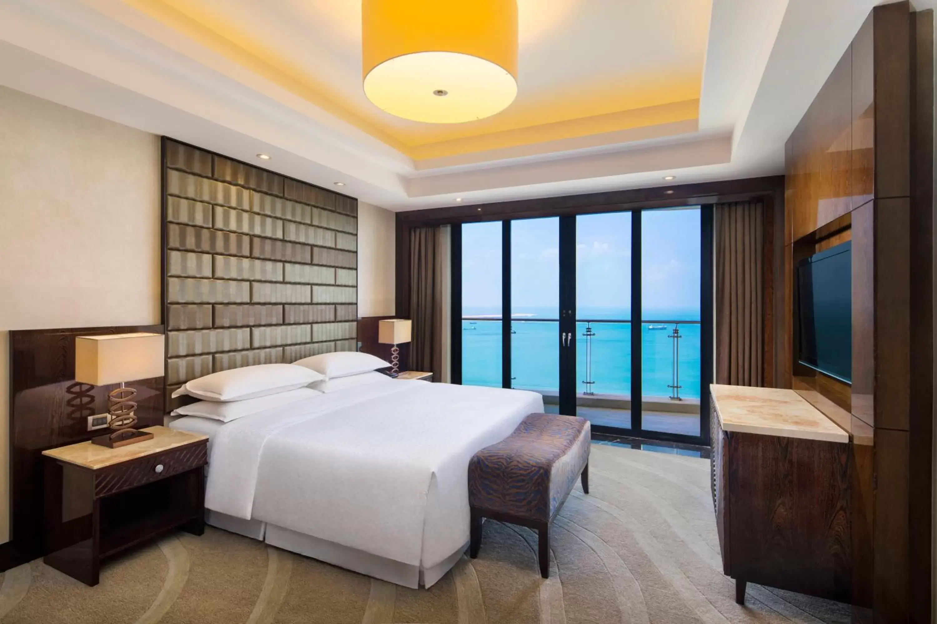 Bedroom in Four Points by Sheraton Hainan, Sanya