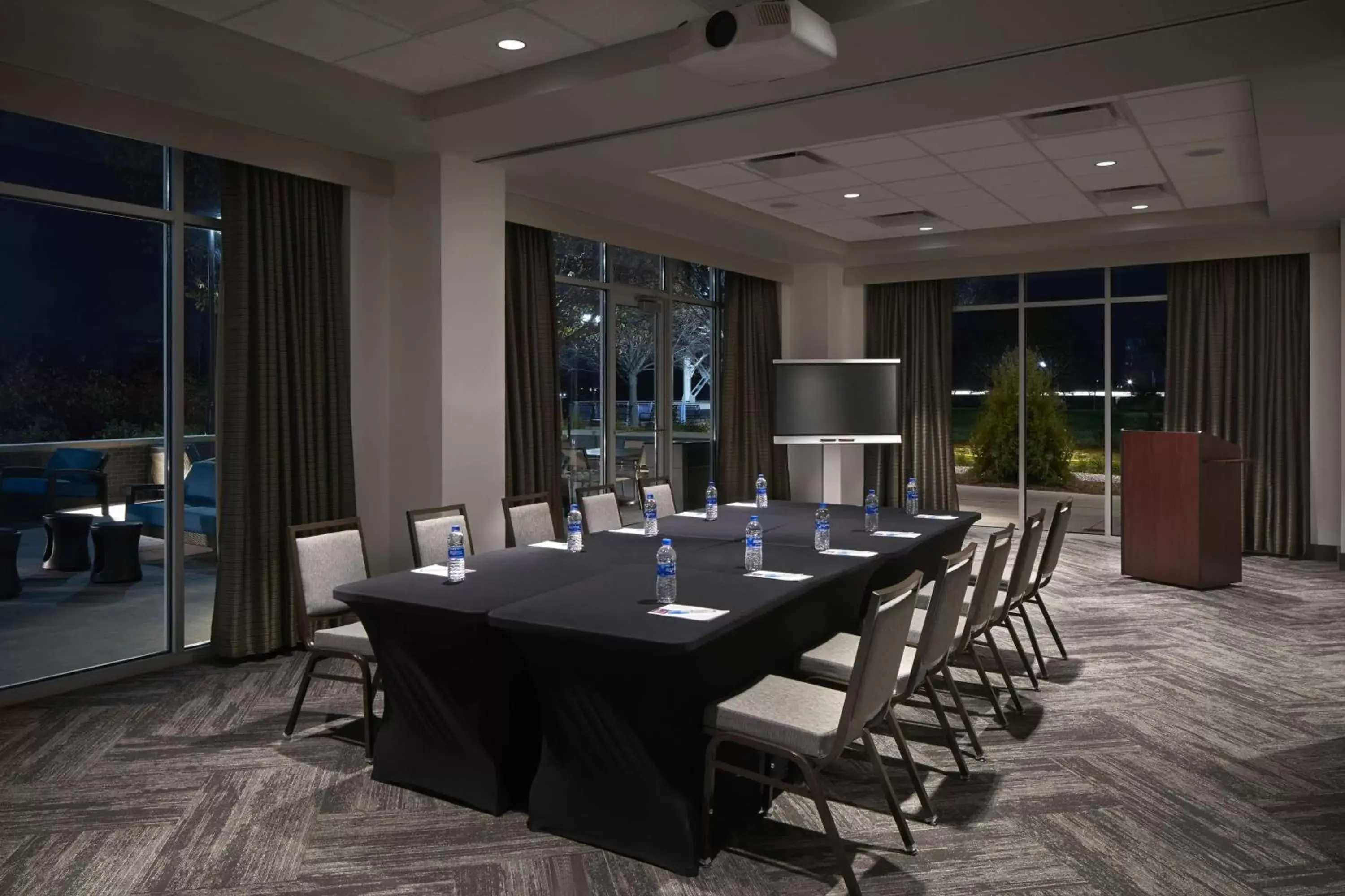 Meeting/conference room in Hyatt Place Wilmington Riverfront