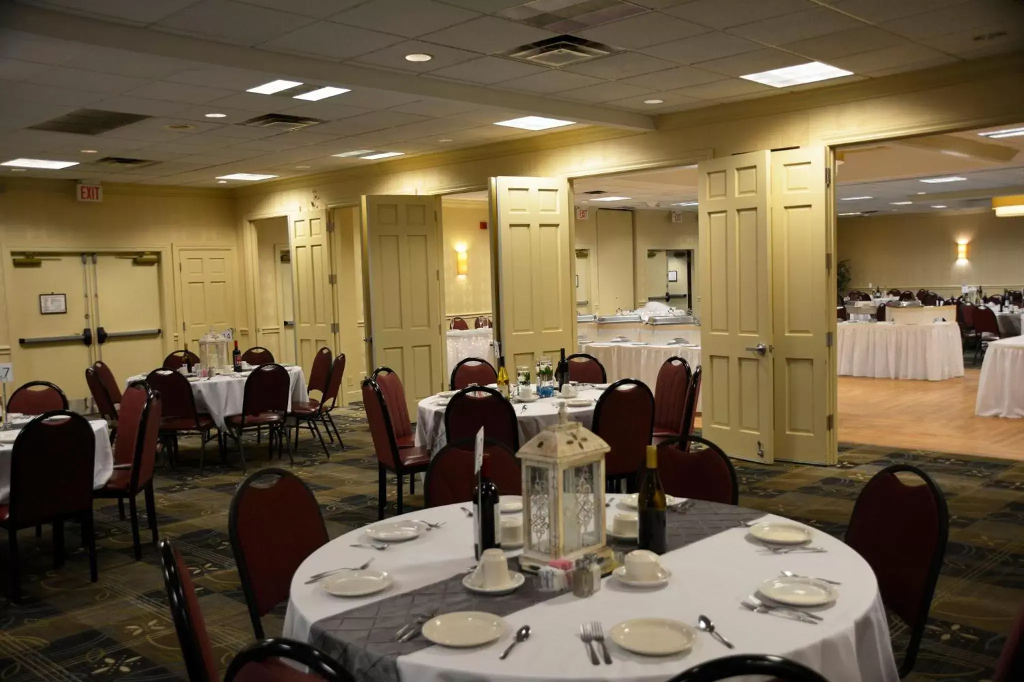 Banquet/Function facilities, Restaurant/Places to Eat in Holiday Inn Weirton-Steubenville Area