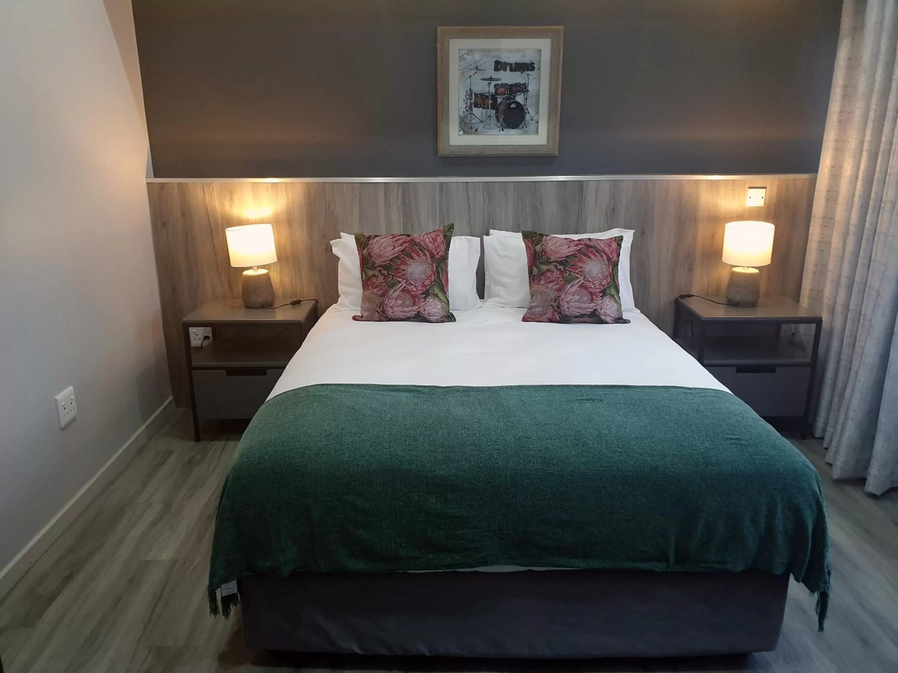 Bed in La Orchard Hotel